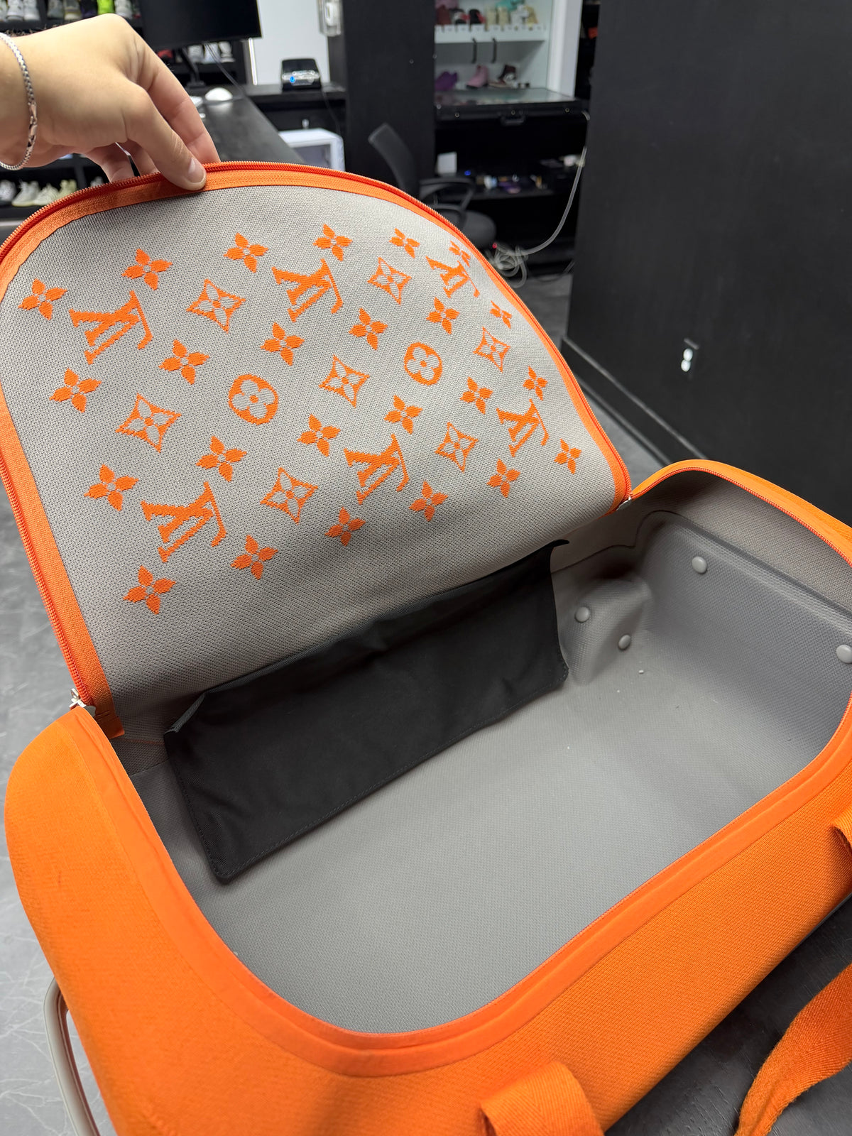 Louis Vuitton Horizon Duffle / Suit Case Soft Orange