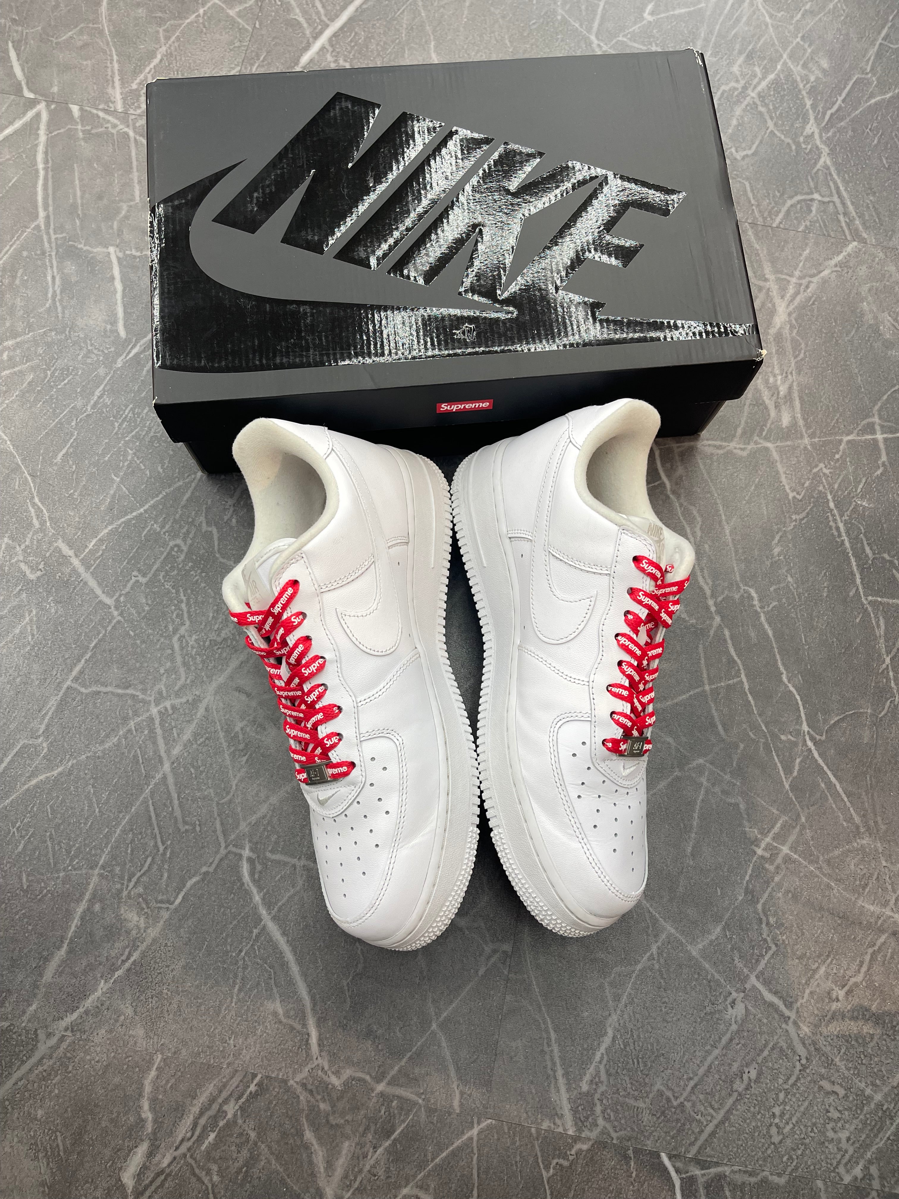 Air Force 1 Low Supreme “White”
