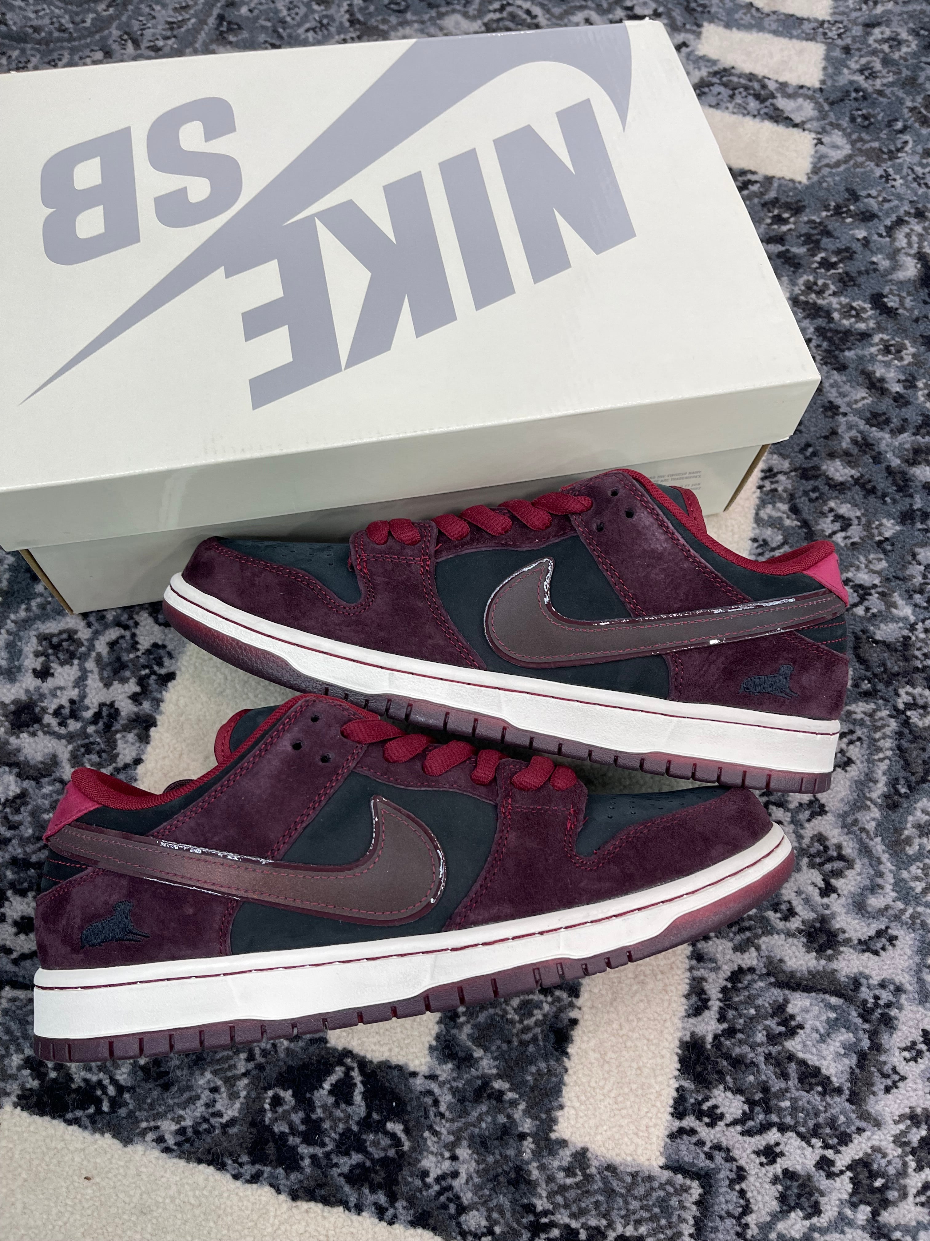 Nike Dunk Low SB “Riot Skateshop”