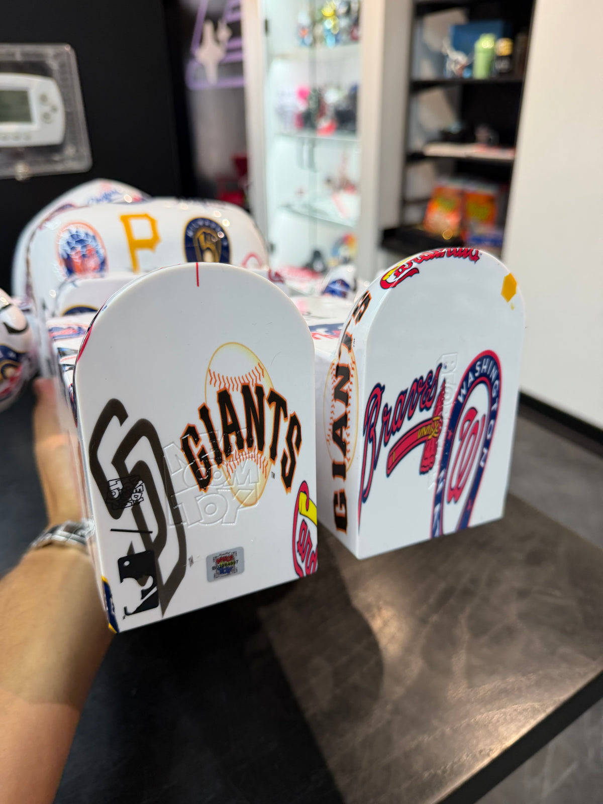 BearBrick 1000% MLB “National League”