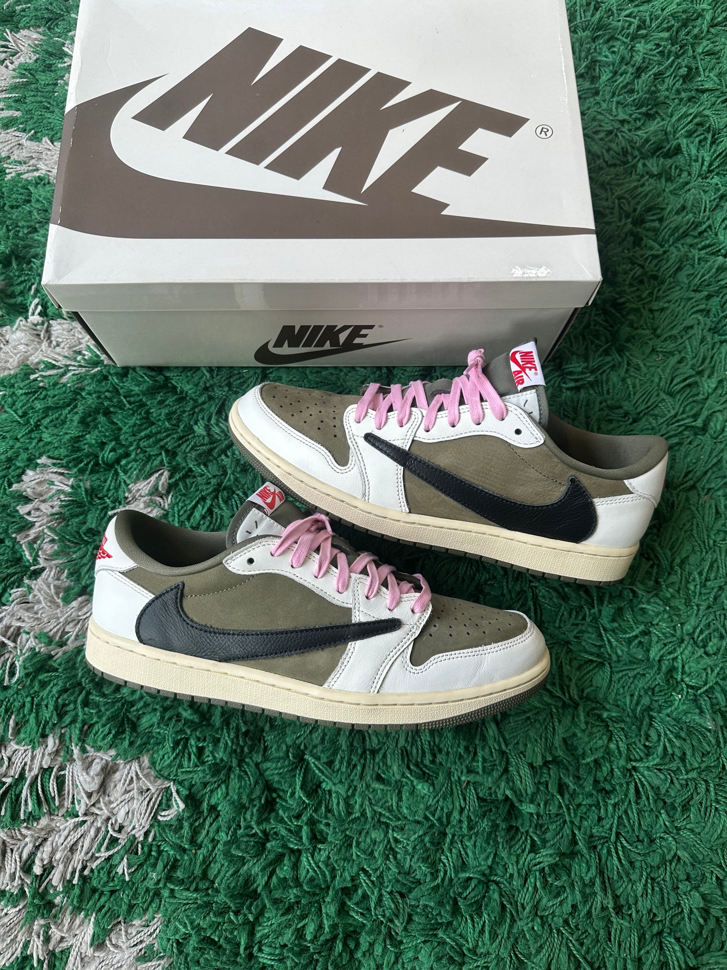 Jordan 1 Low Travis Scott “Medium Olive”