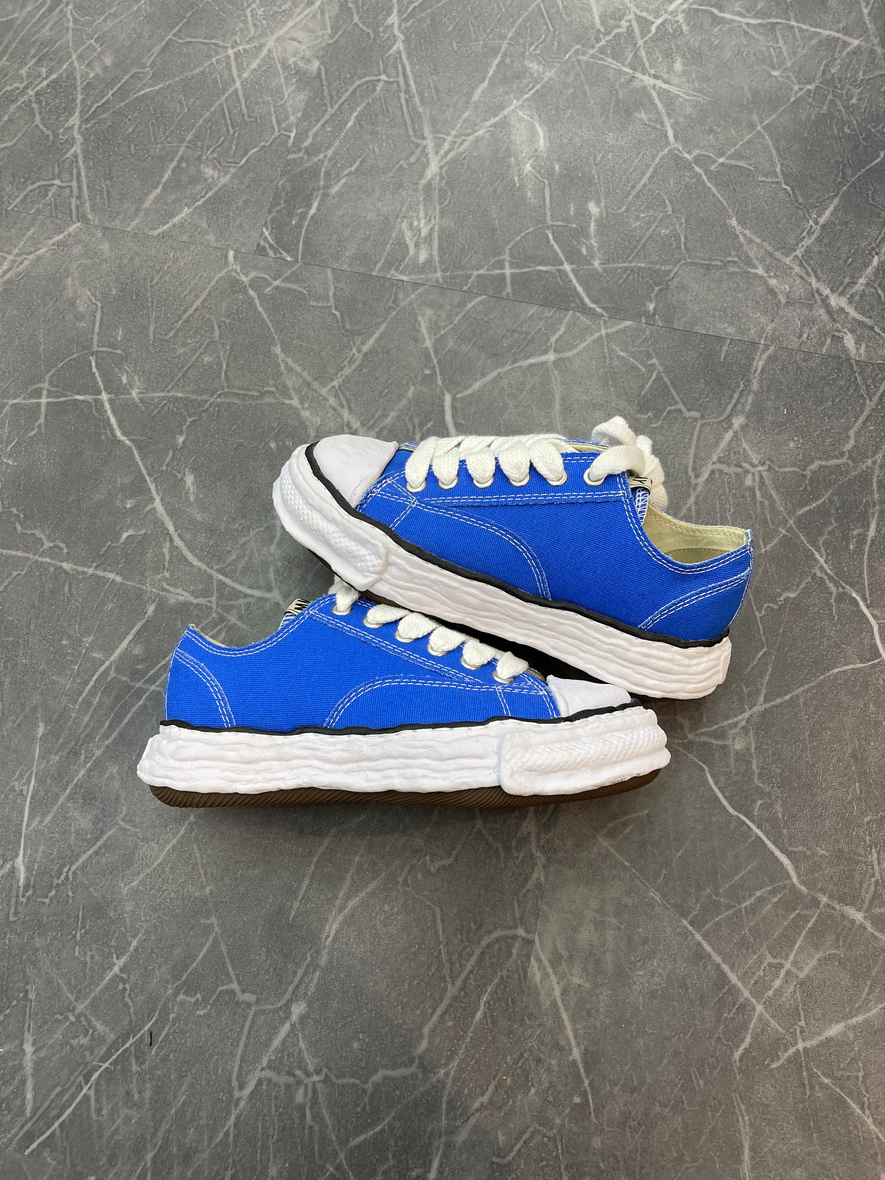 Maison Mihara Sneaker Low “Blue”