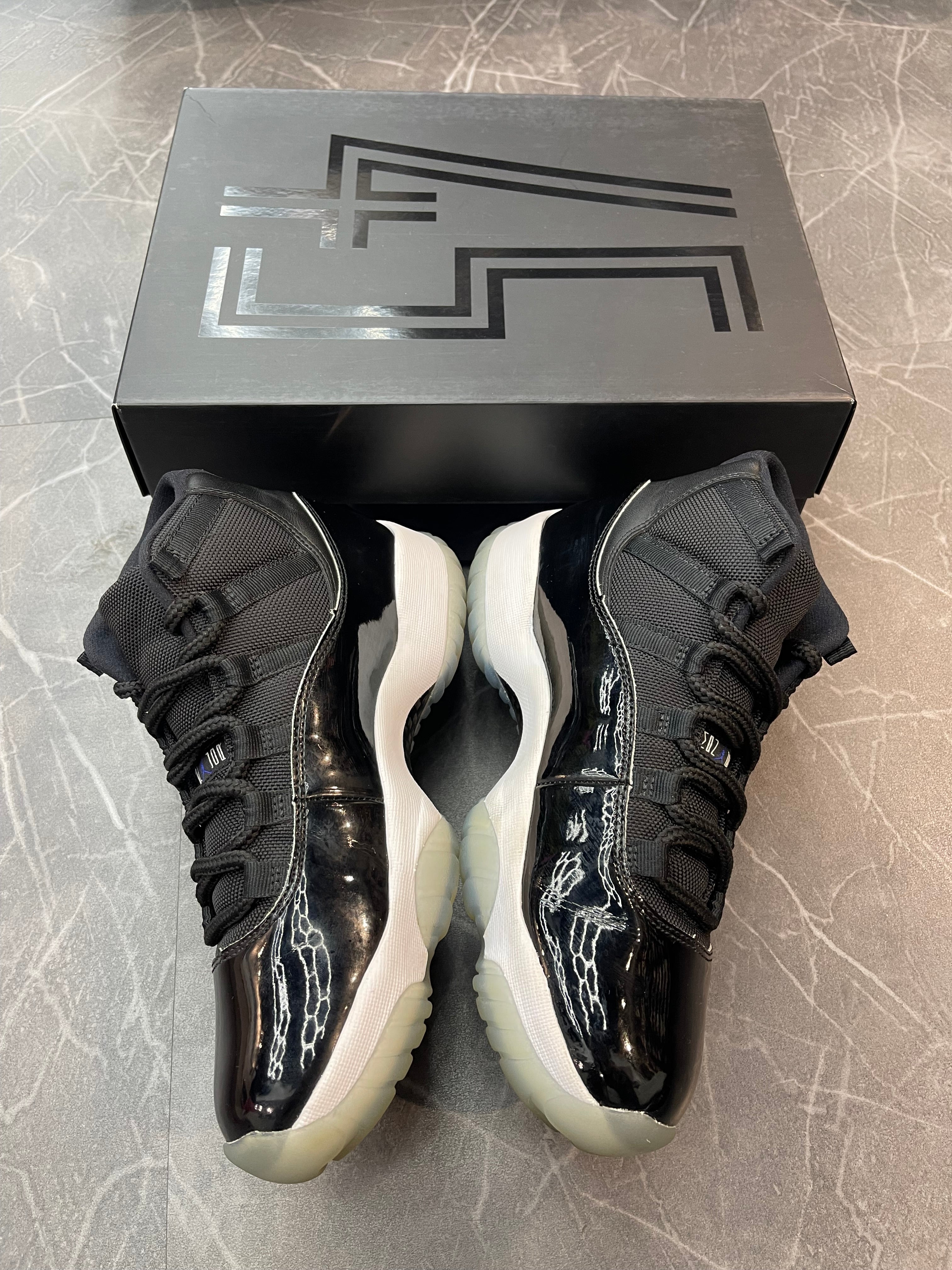 Jordan 11 “Space Jam”