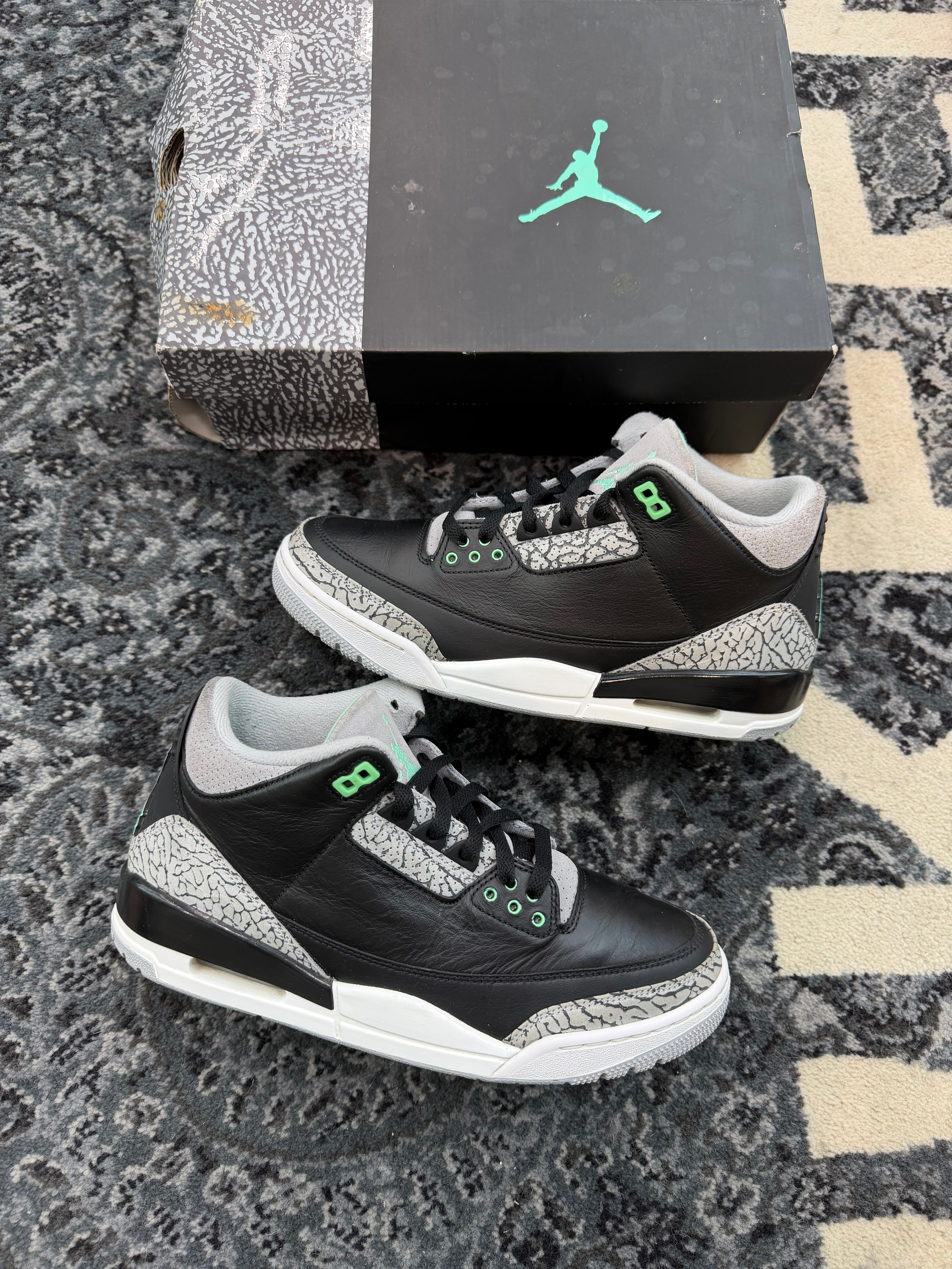 Jordan 3 “Green Glow”