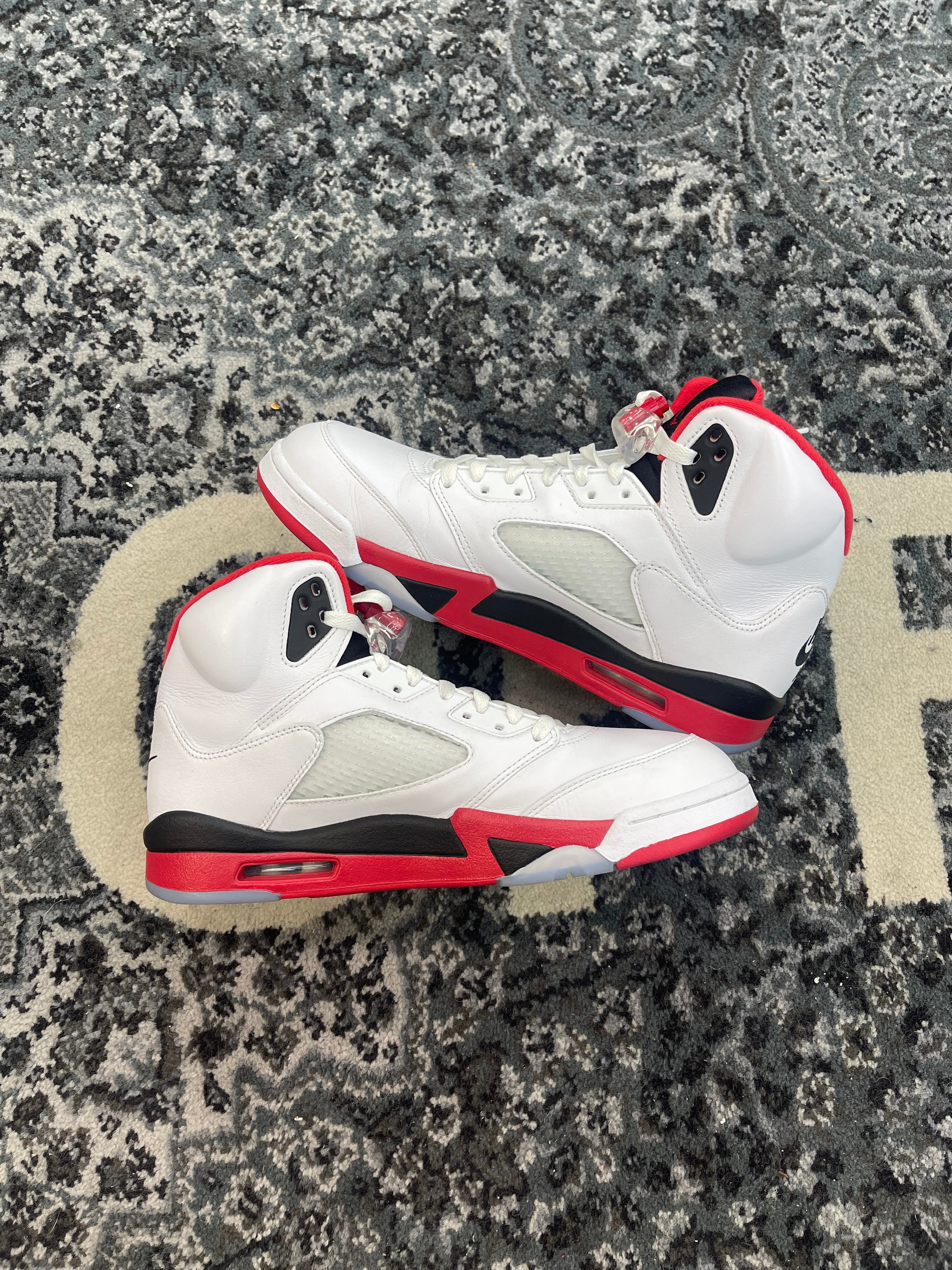 Jordan 5 “Fire Red Black Tongue”