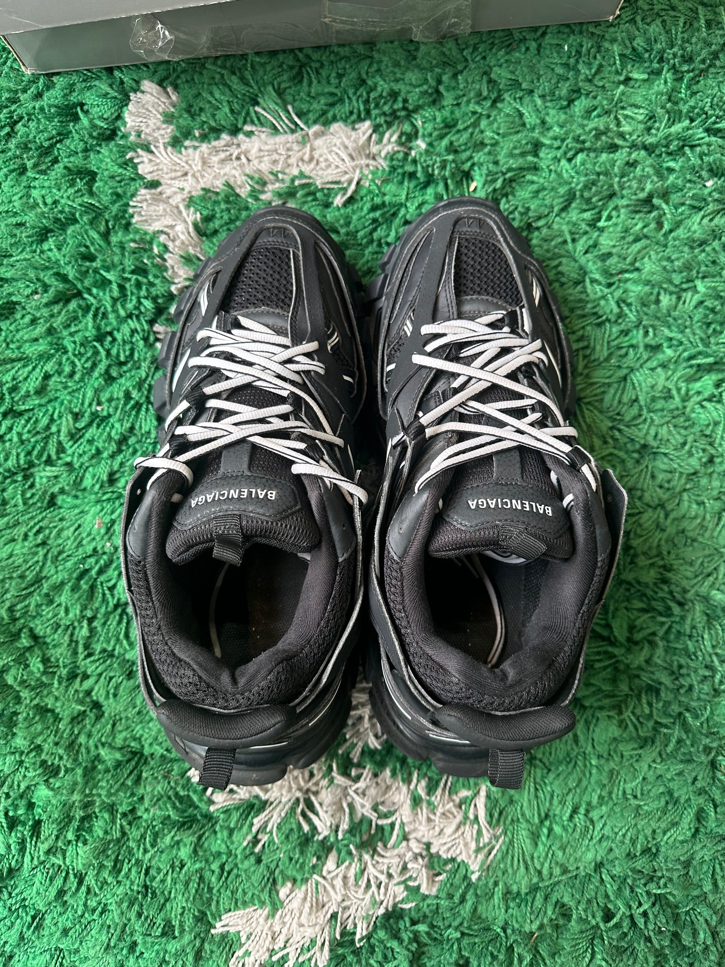 Balenciagas Track “Black White”