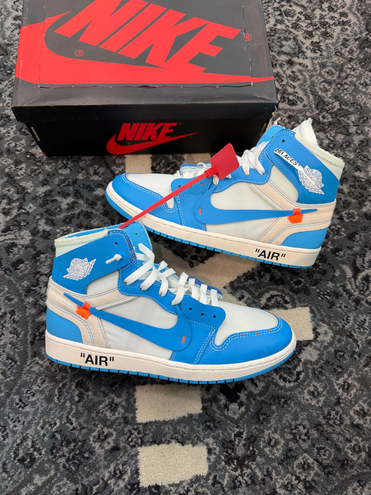 Jordan 1 Off White “UNC”