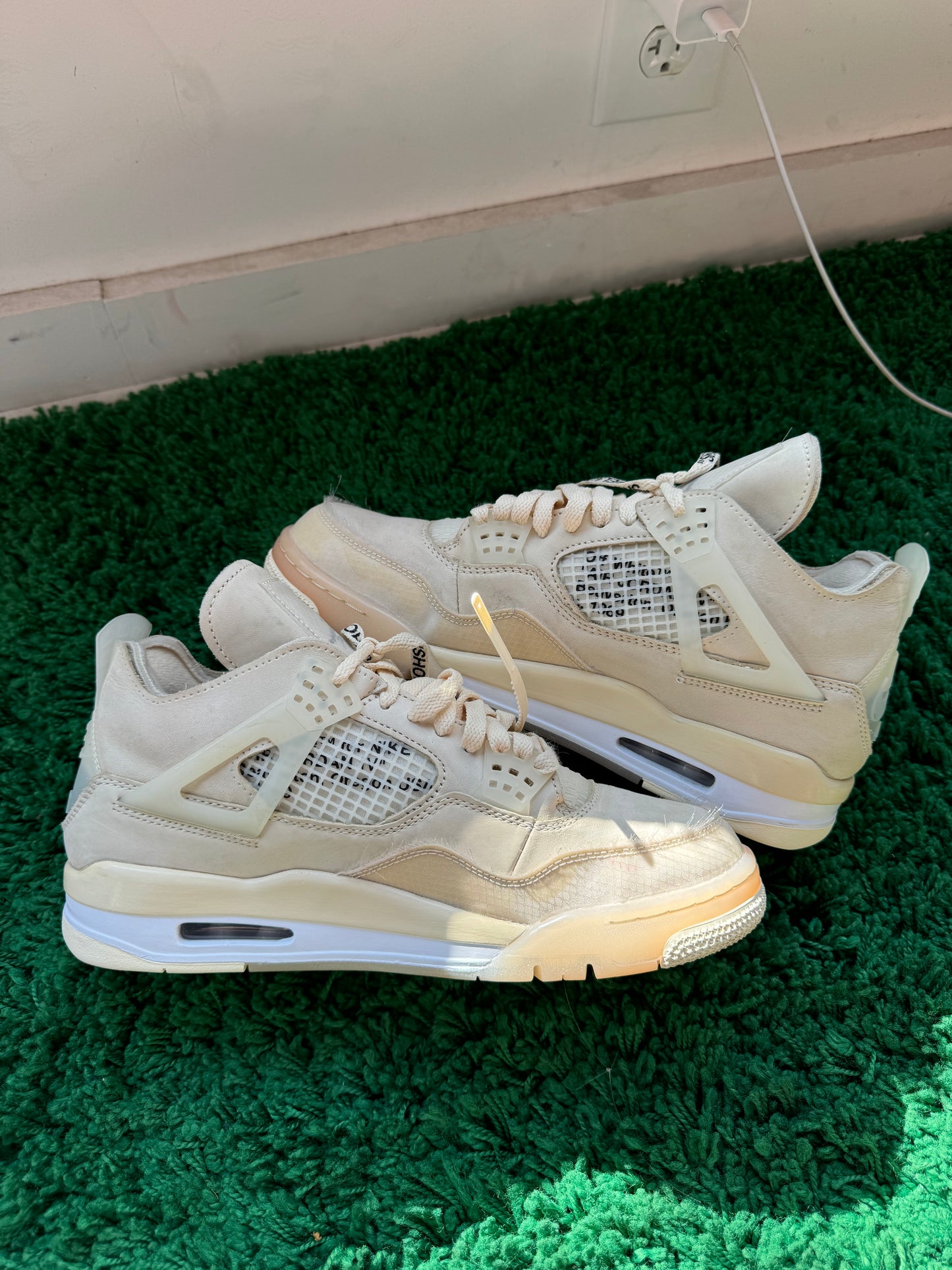 Jordan 4 x Off White “Sail”