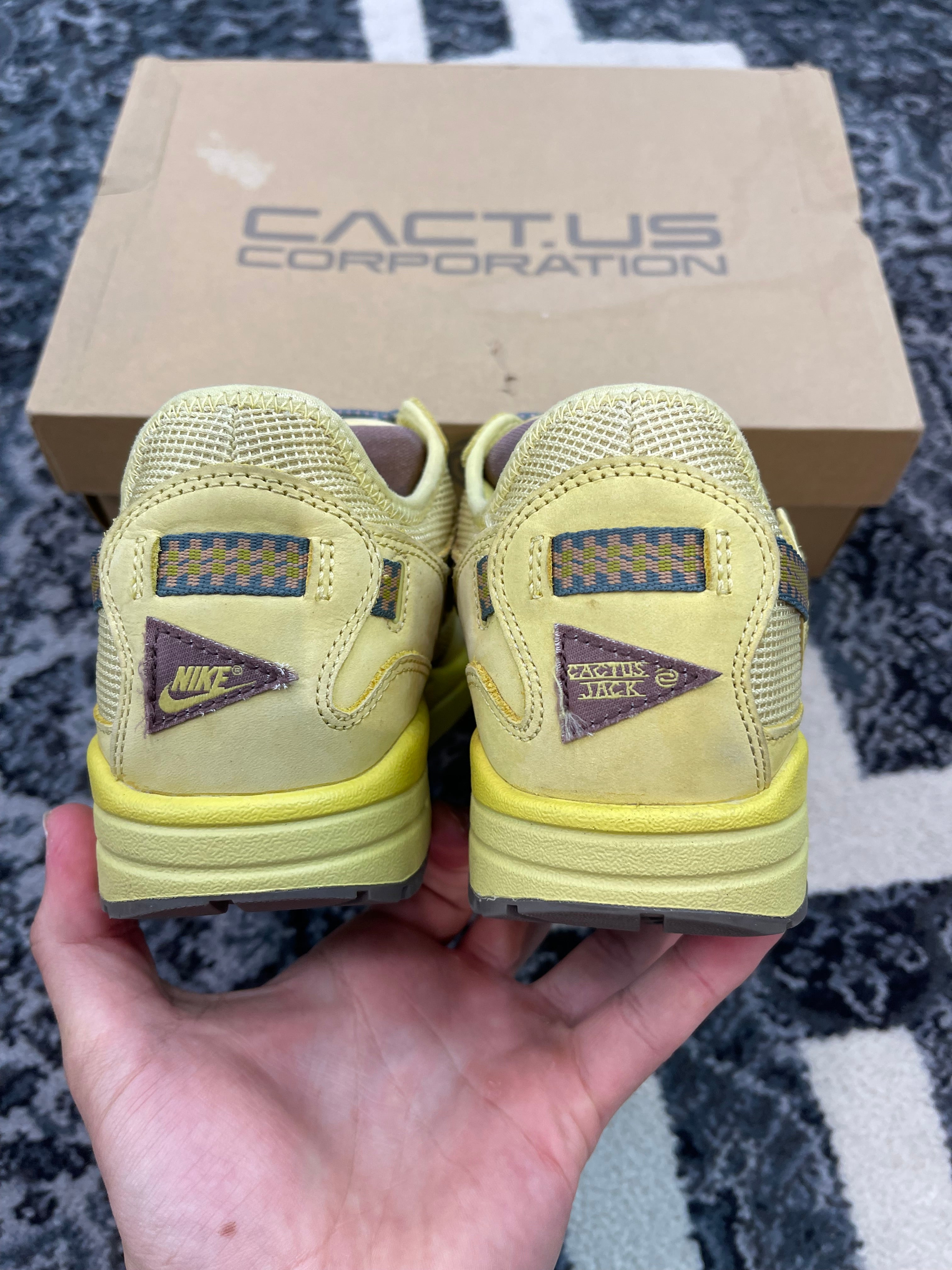 Nike Air Max 1 x Travis Scott “Saturn Gold”