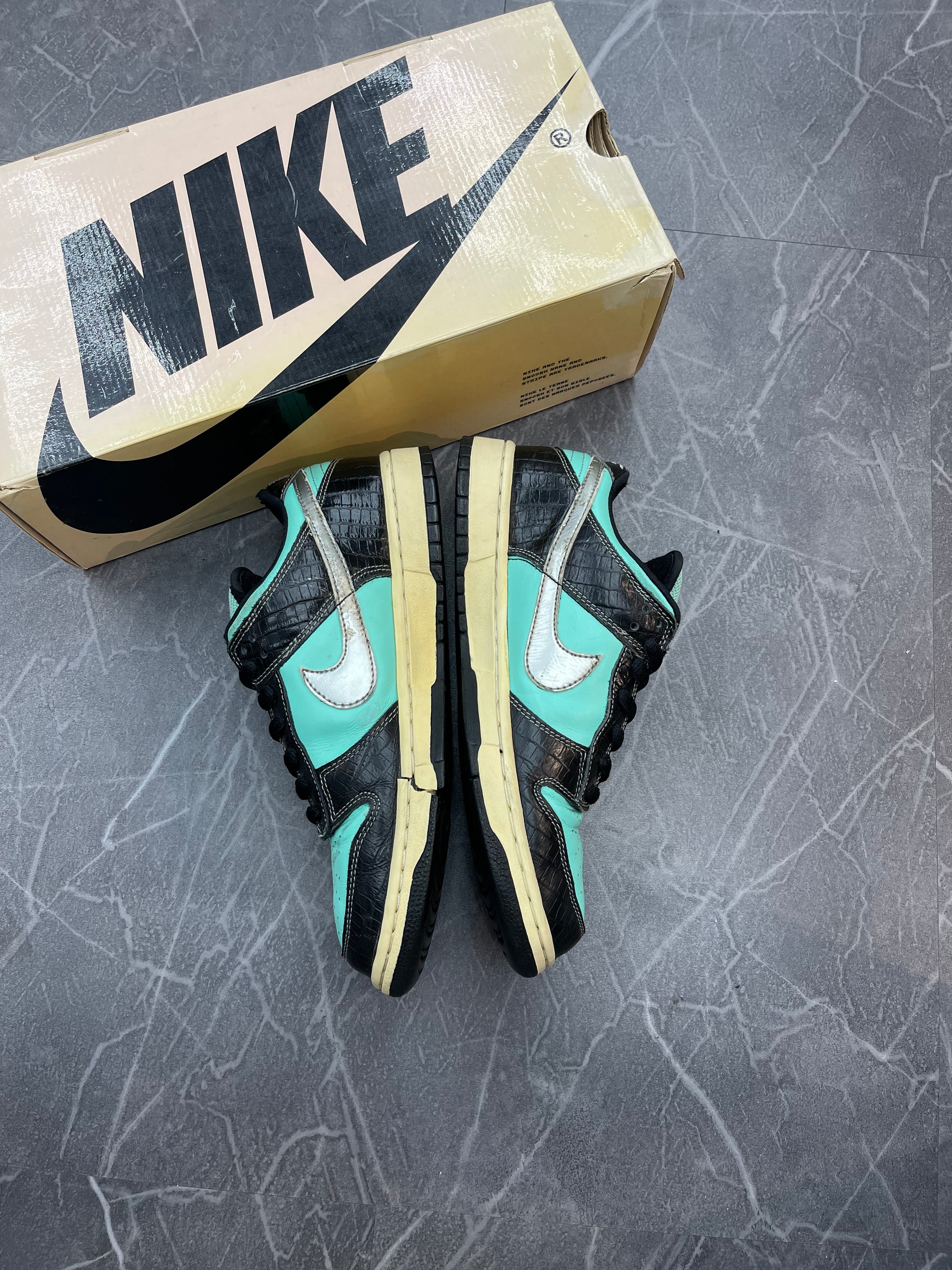 Nike Dunk Low SB “Diamond Supply Co.” (2005)