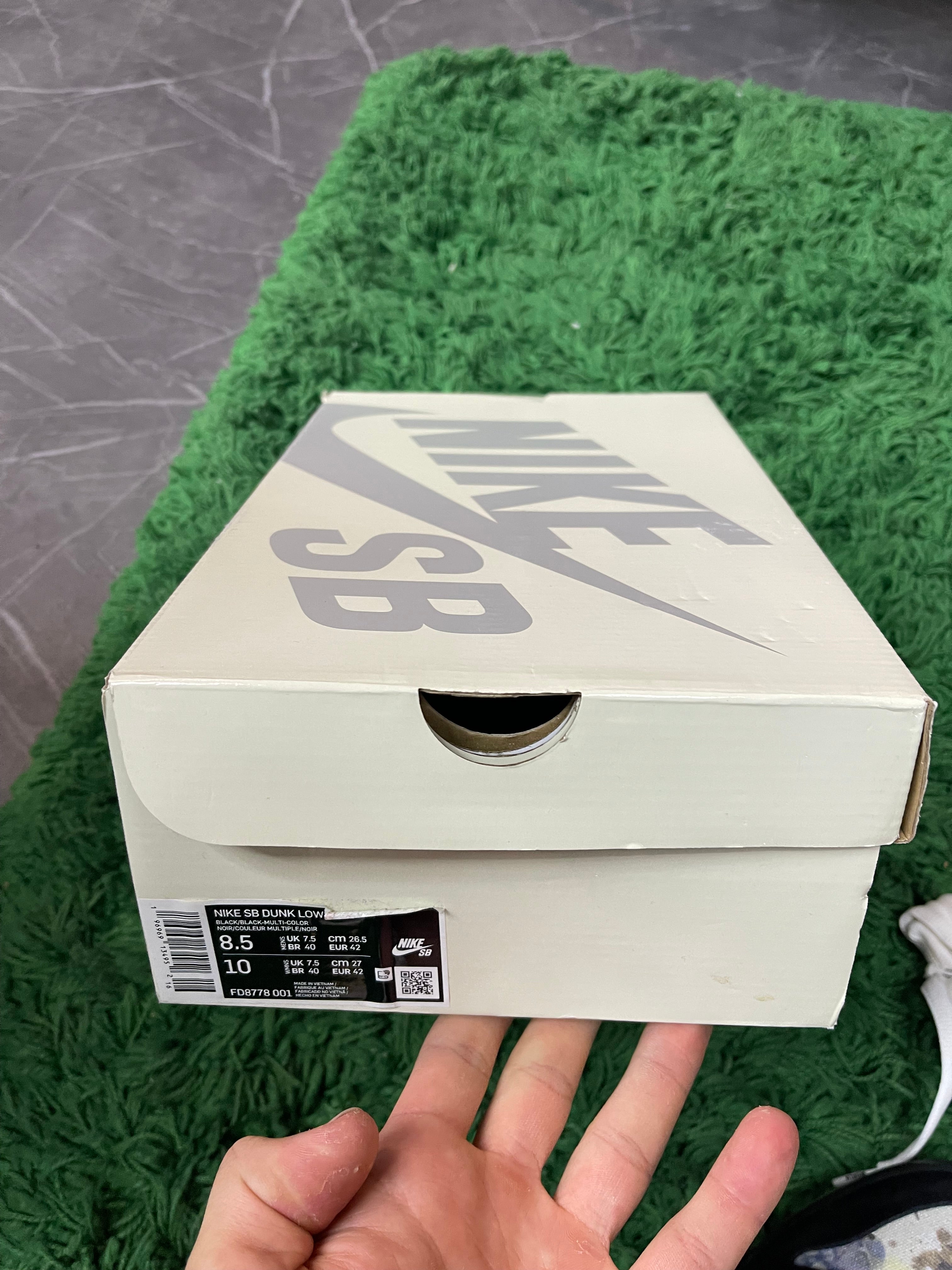 Nike Dunk Low SB x Supreme “Rammellzee”