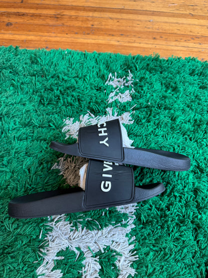 Givenchy Rubber Slides “Black”