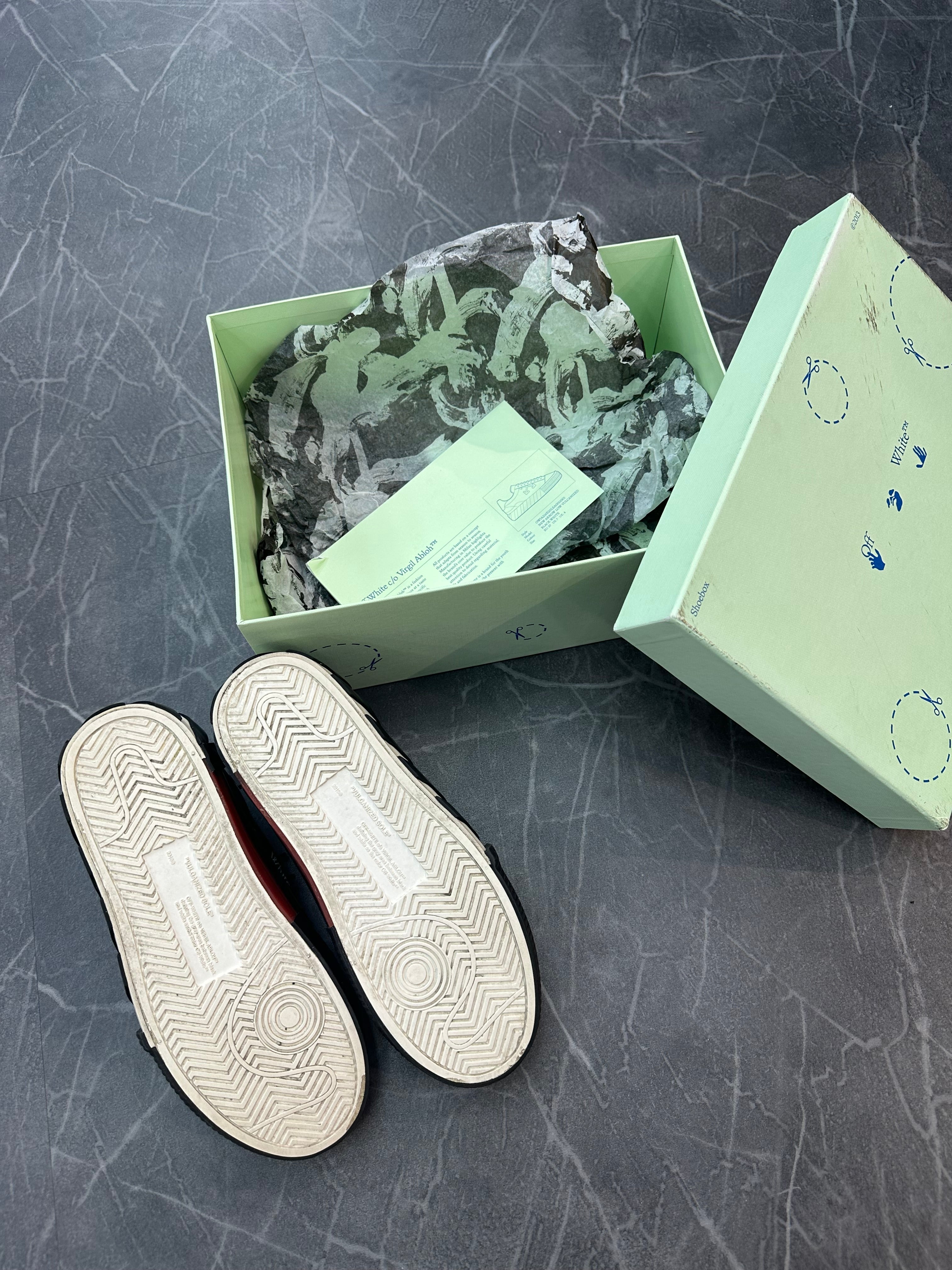 Off-White Vulc “Black White”
