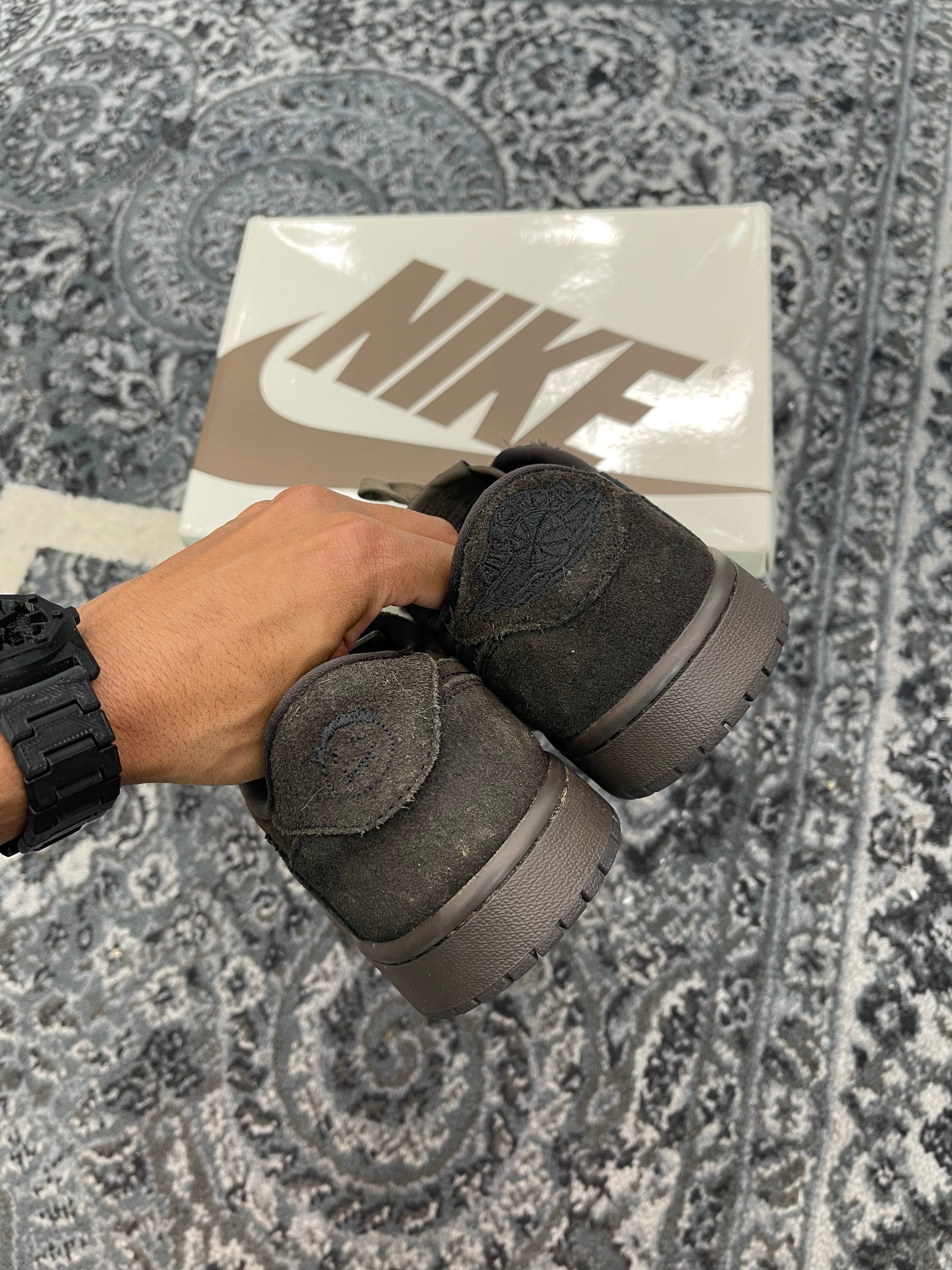 Jordan 1 Low x Travis Scott “Velvet Brown”