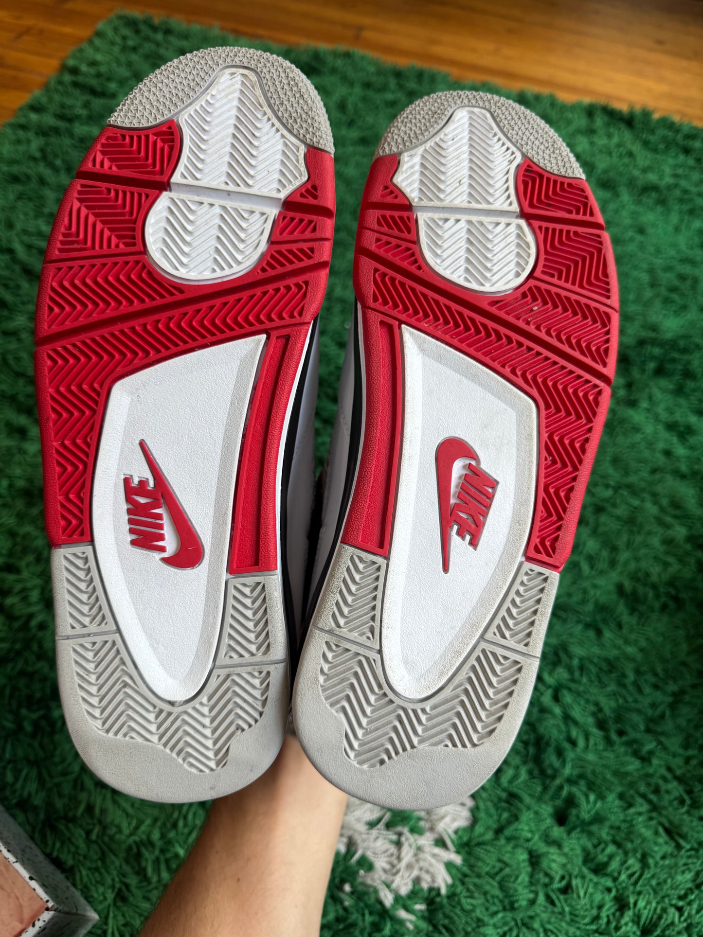 Jordan 4 “Fire Red”