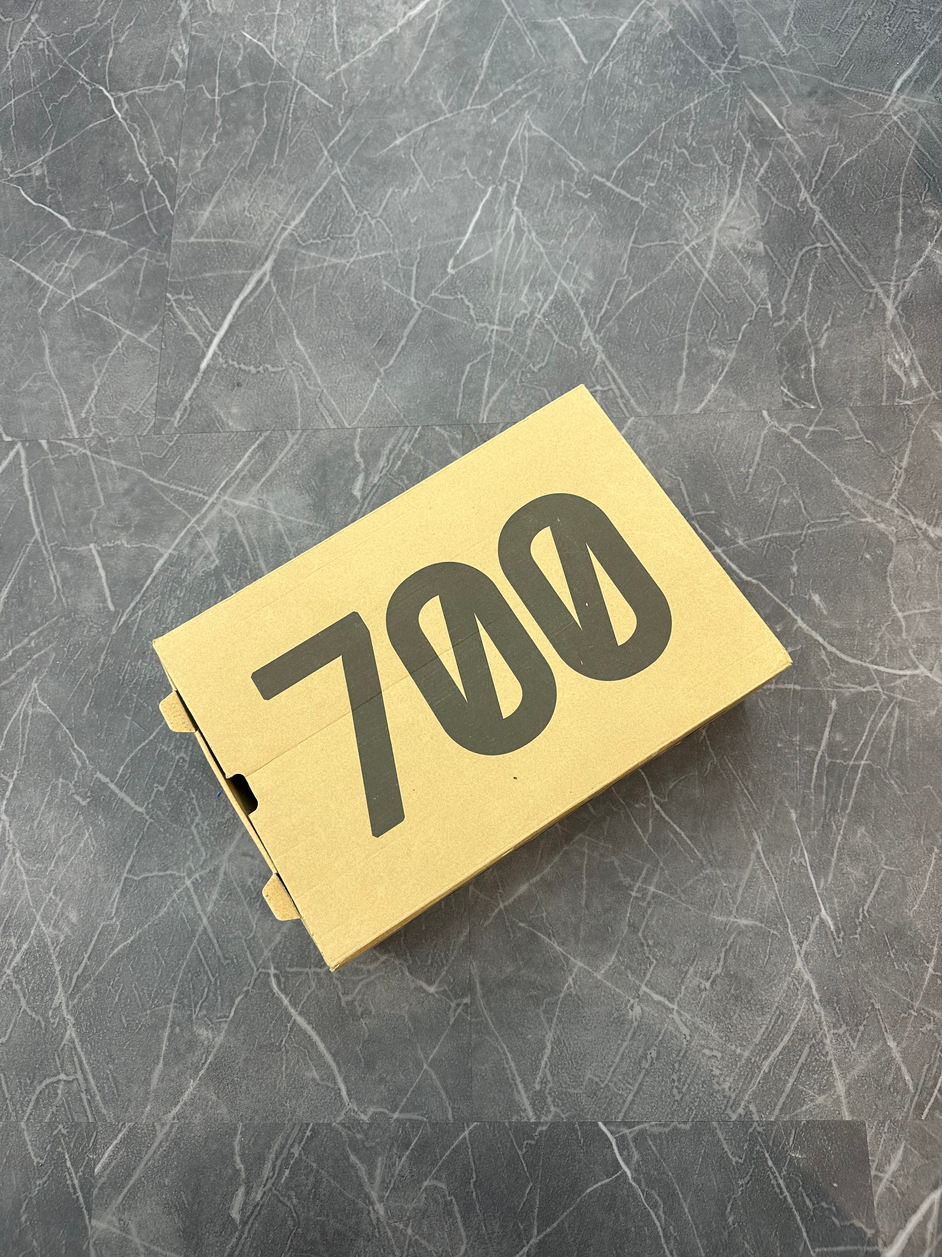 Yeezy 700 “Wave Runner”