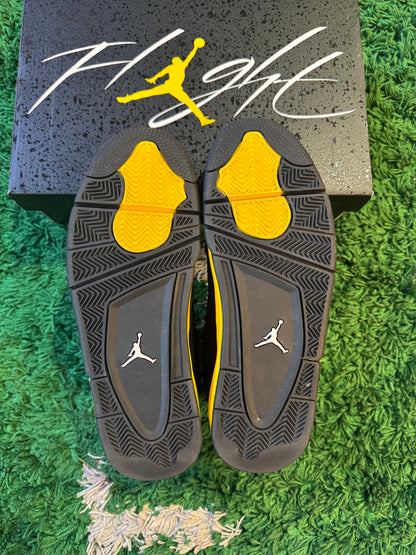Jordan 4 “Thunder”