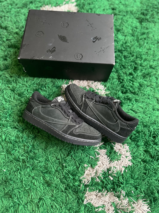 Jordan 1 Low x Travis Scott “Phantom”