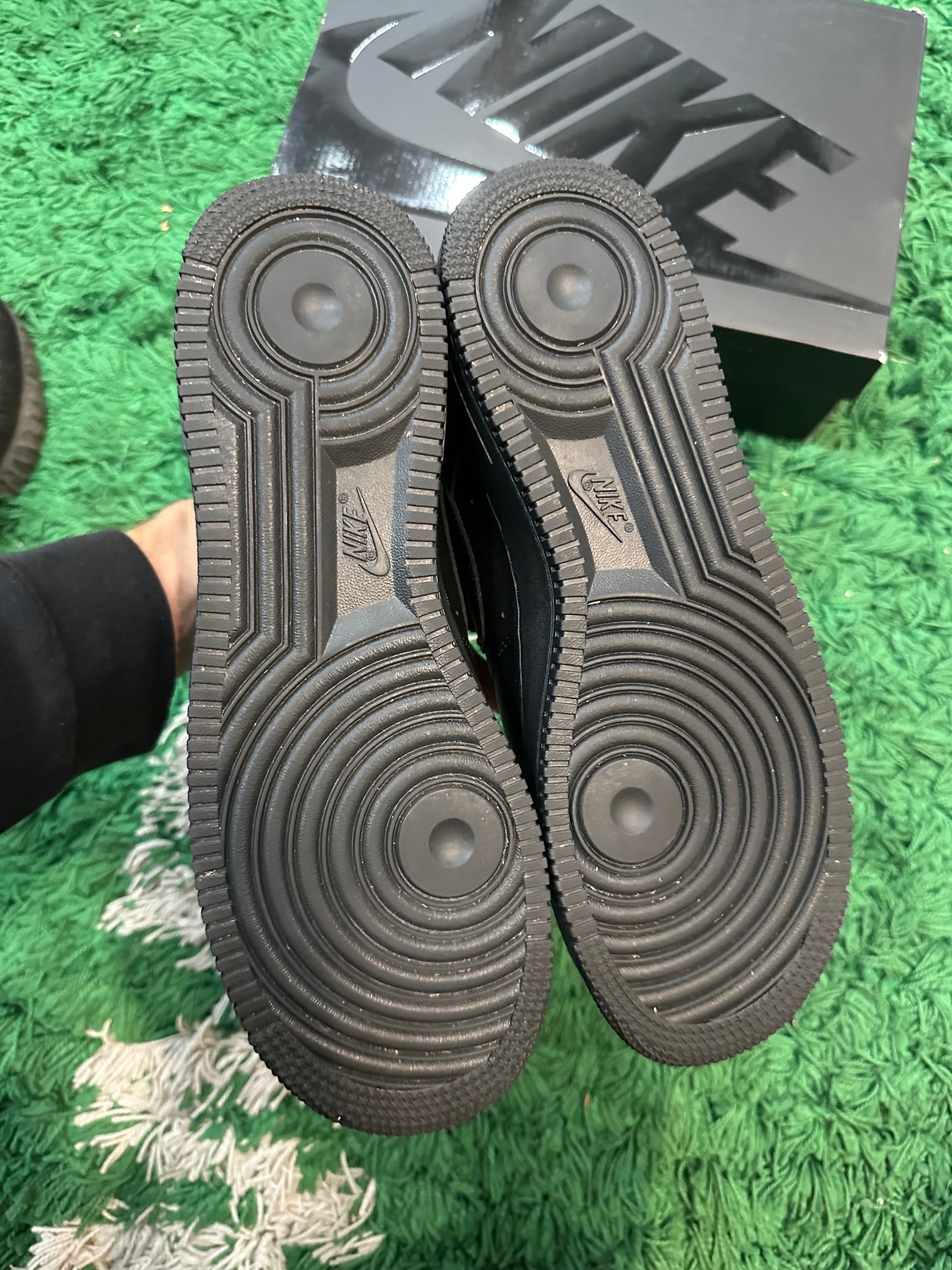 Nike Air Force 1 Low Supreme “Black”