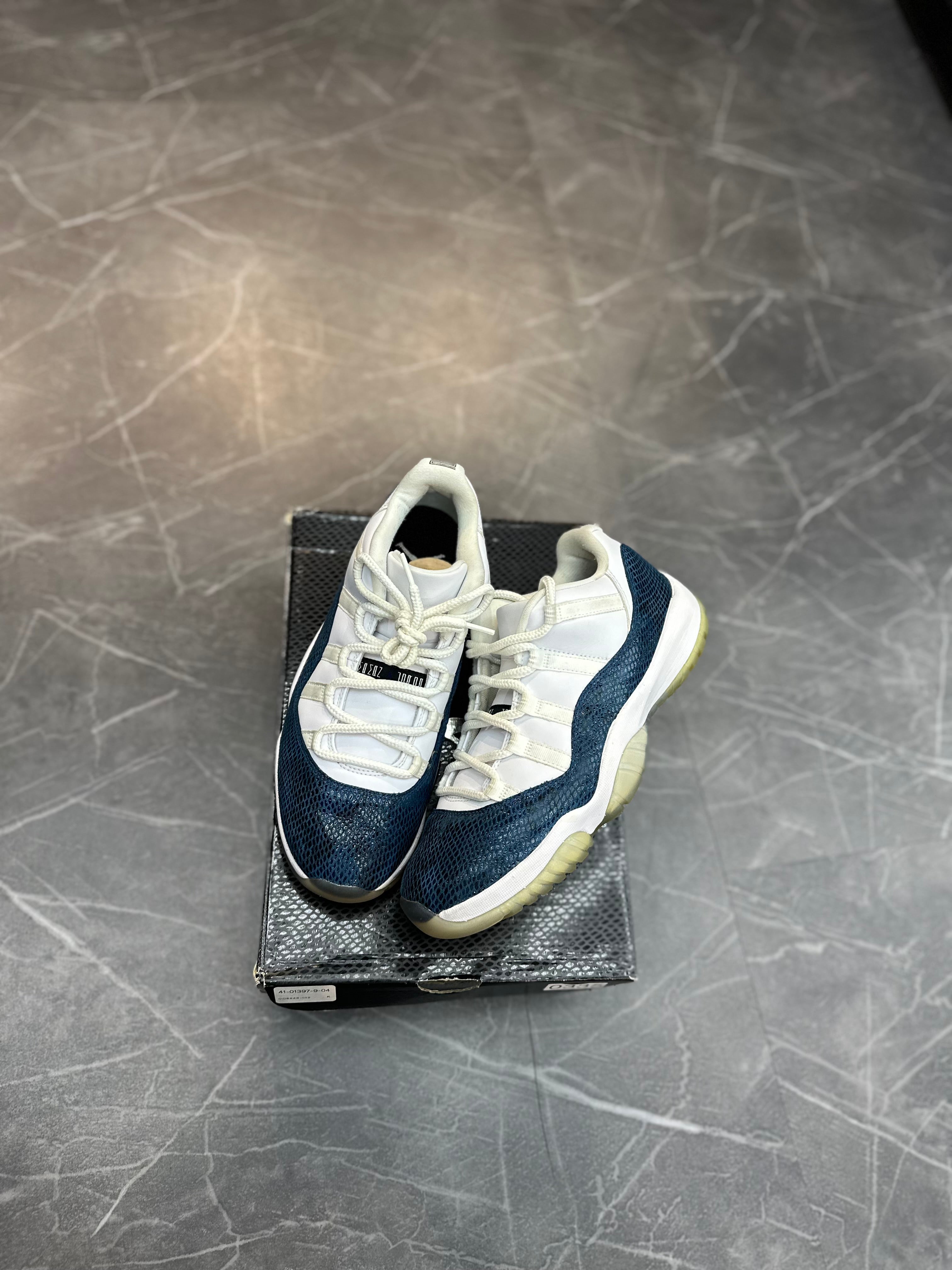 Jordan 11 Low Snake Navy (2019)