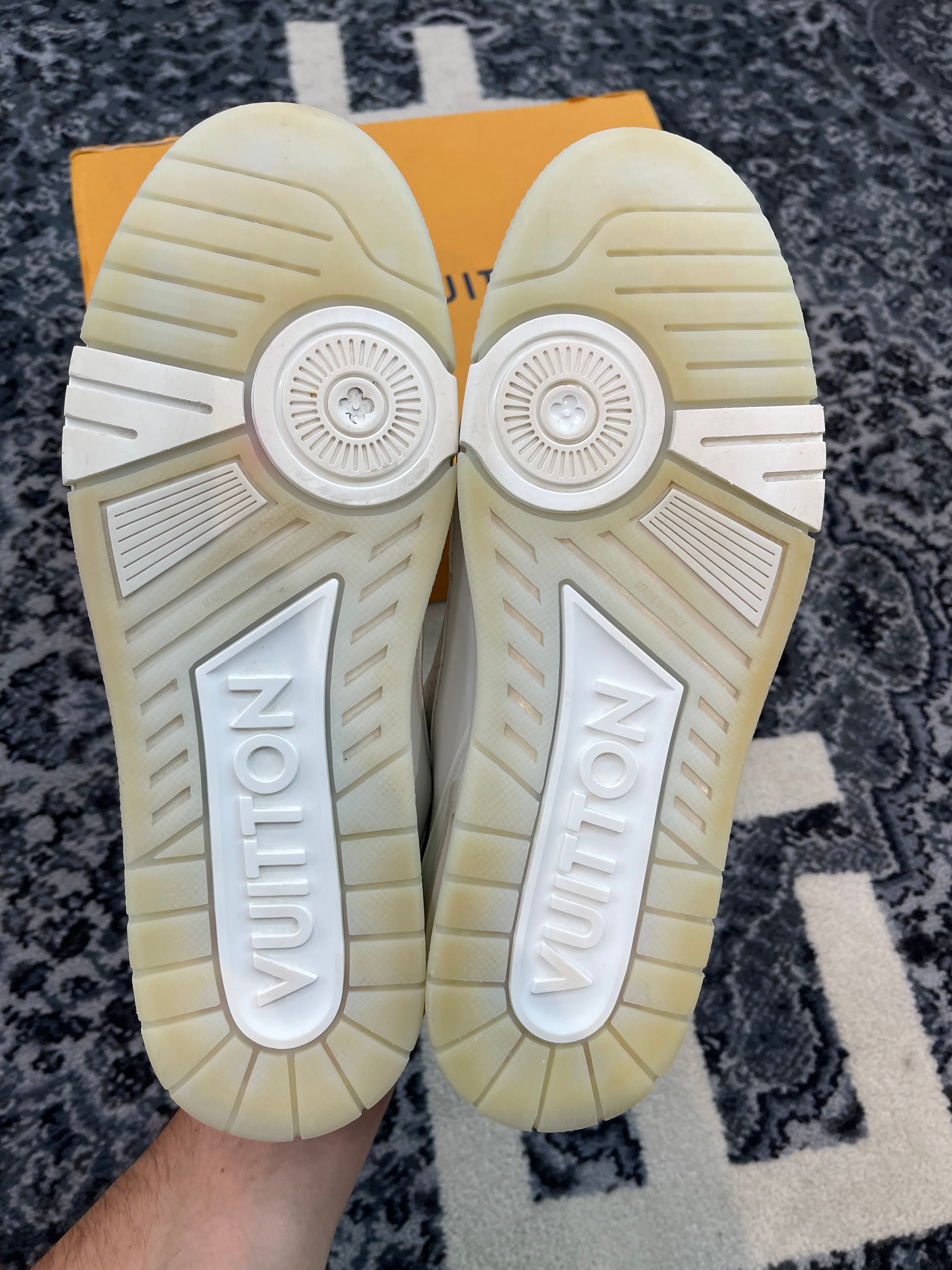 Louis Vuitton Trainer Signature “White Cream”