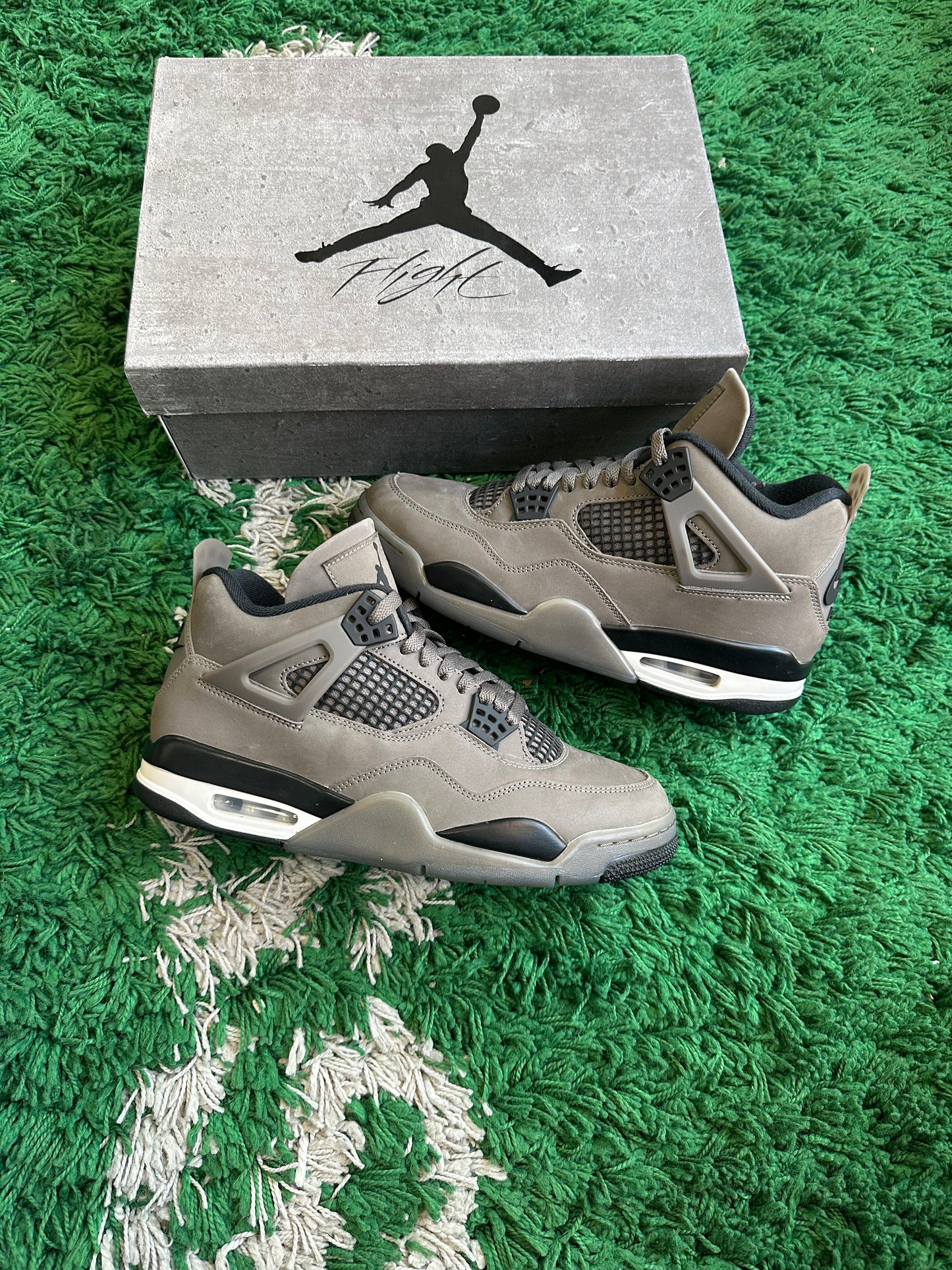 Jordan 4 “Cave stone”