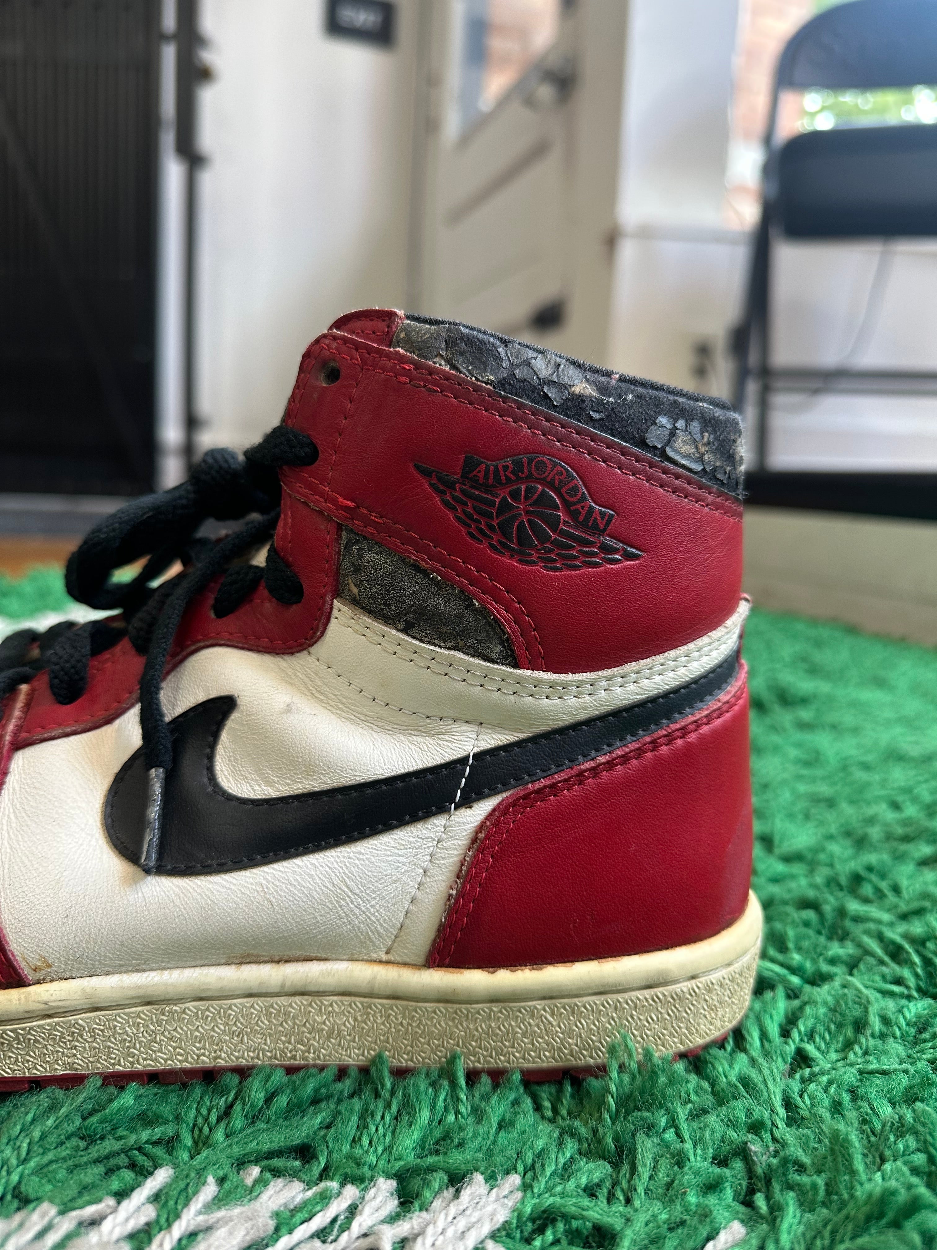 Jordan 1 OG “Chicago” (1985)