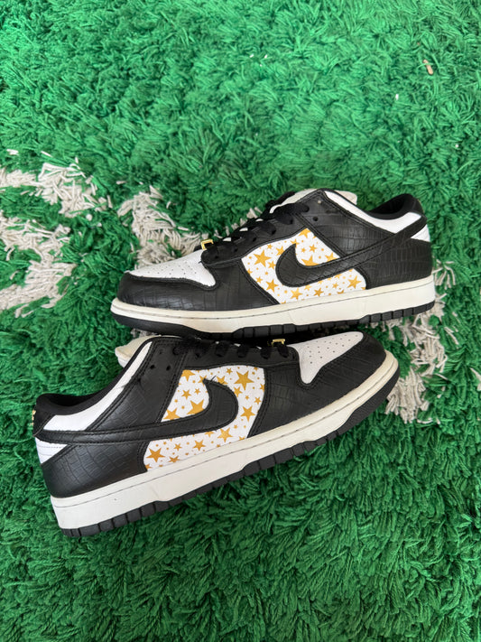 Nike SB Dunk Low Supreme Stars “Black”