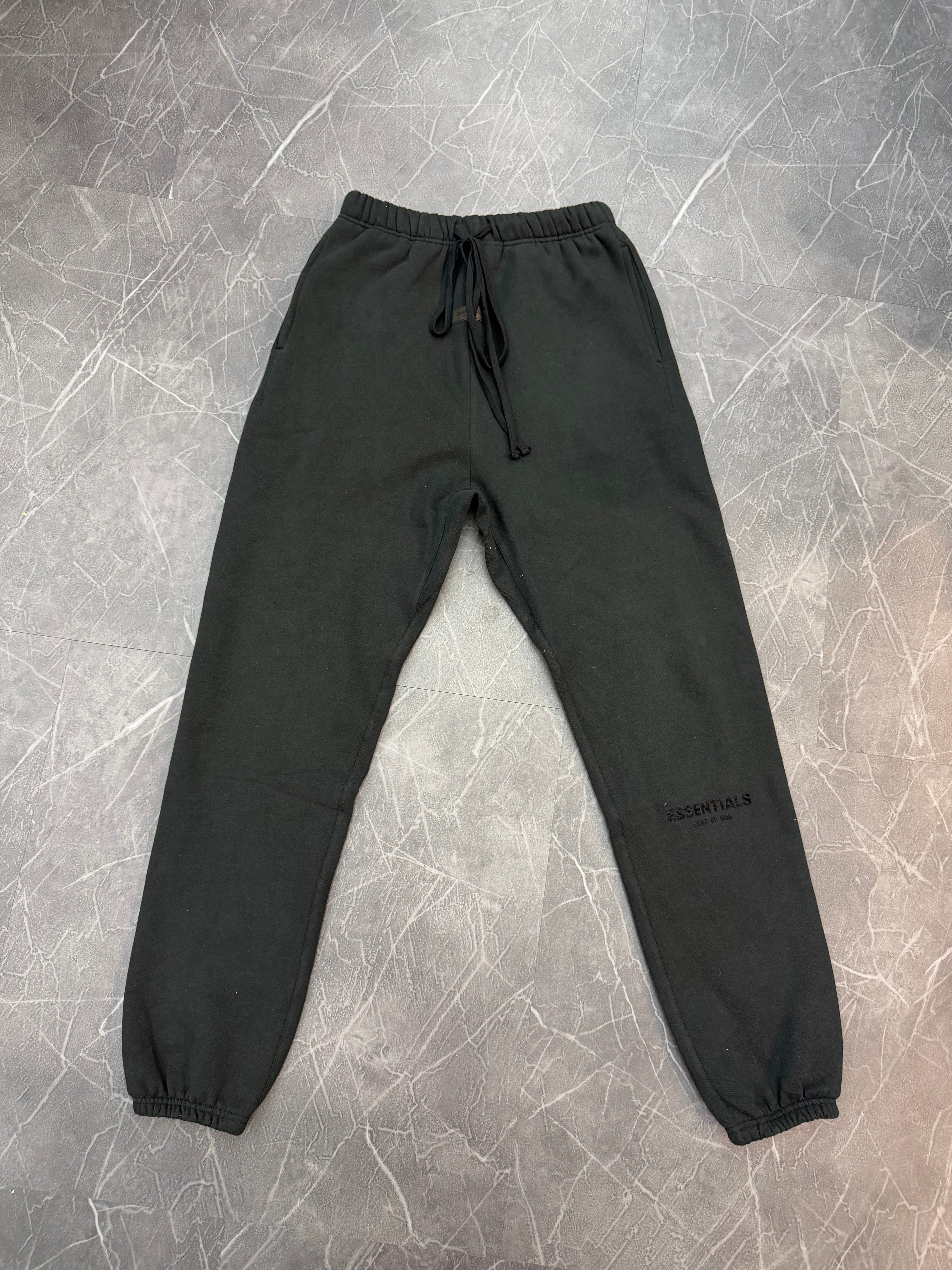 Essentials Sweatpants “Black”