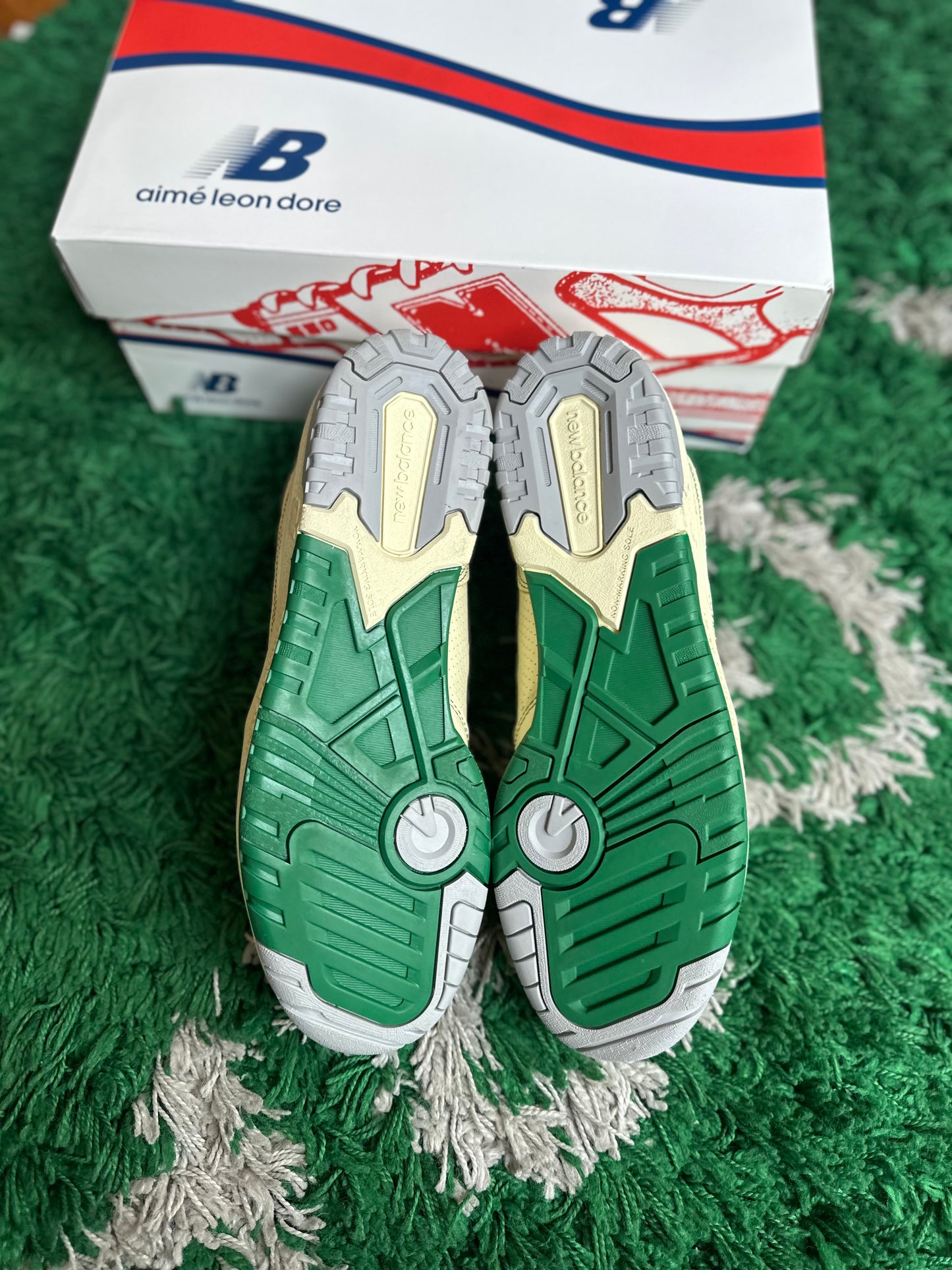 New Balance 550 “Aime Leon Dore Gym Masaryk Community Green”