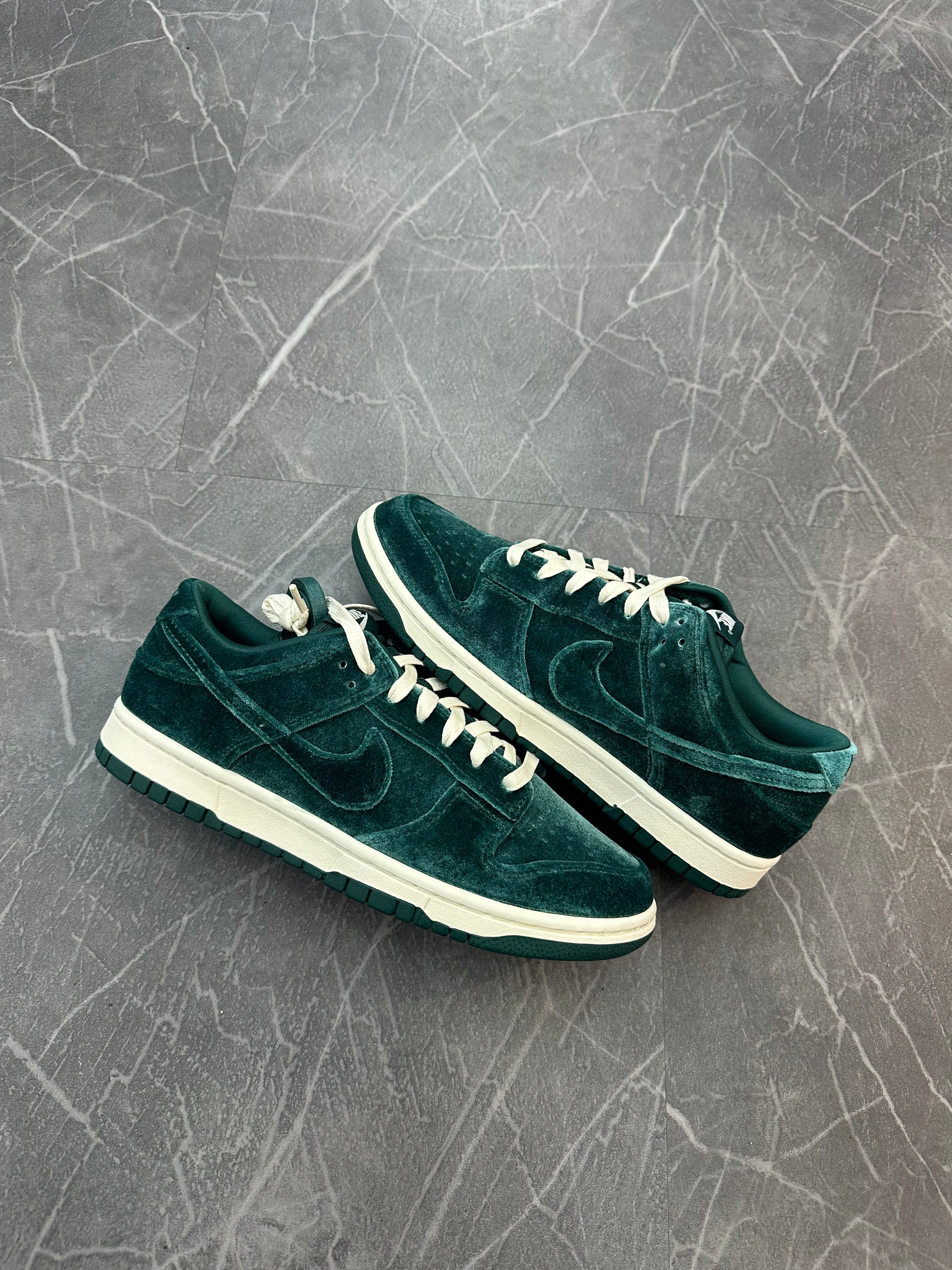 Nike Dunk Low “Velvet Teal”