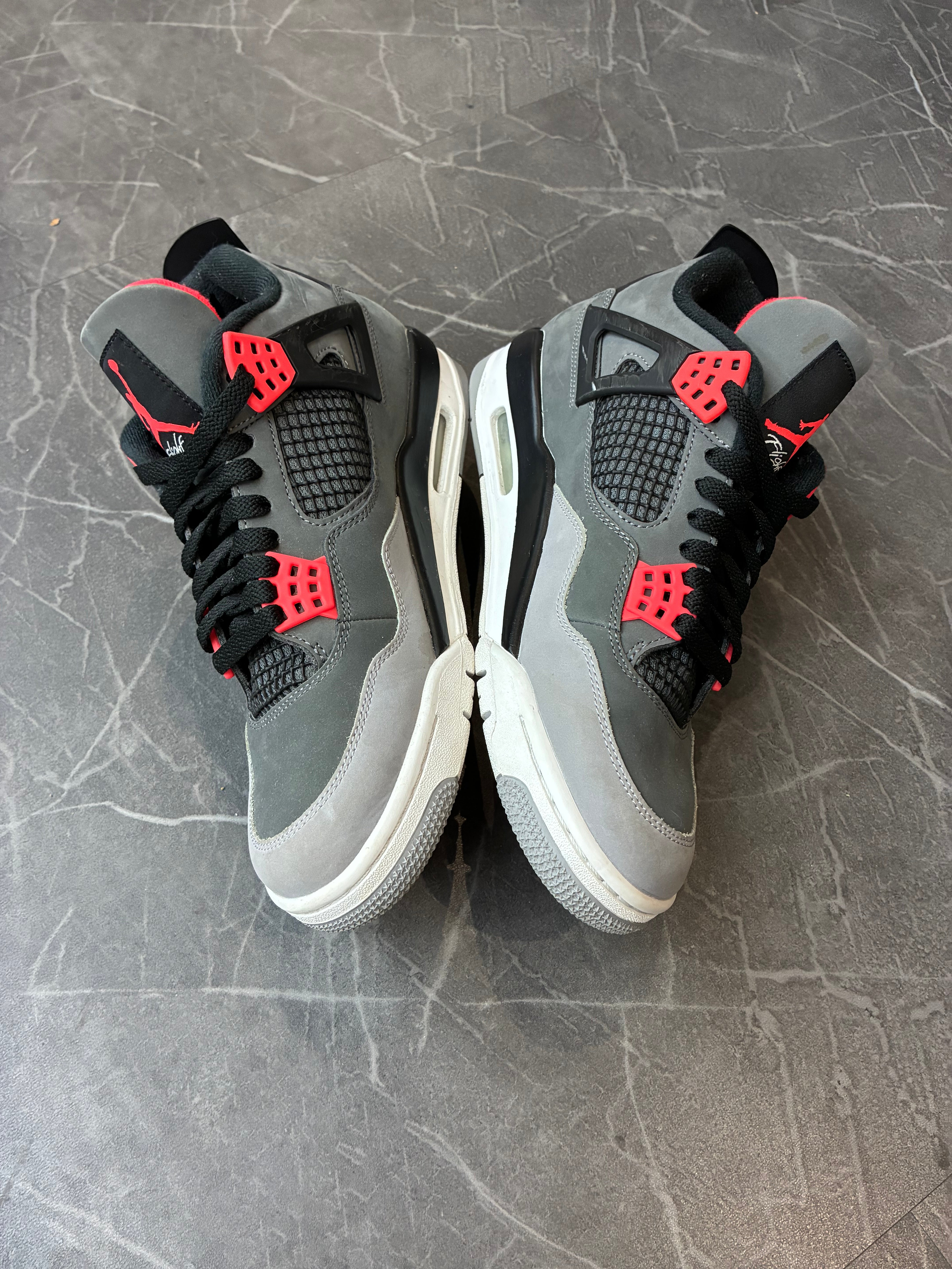 Jordan 4 “Infrared”