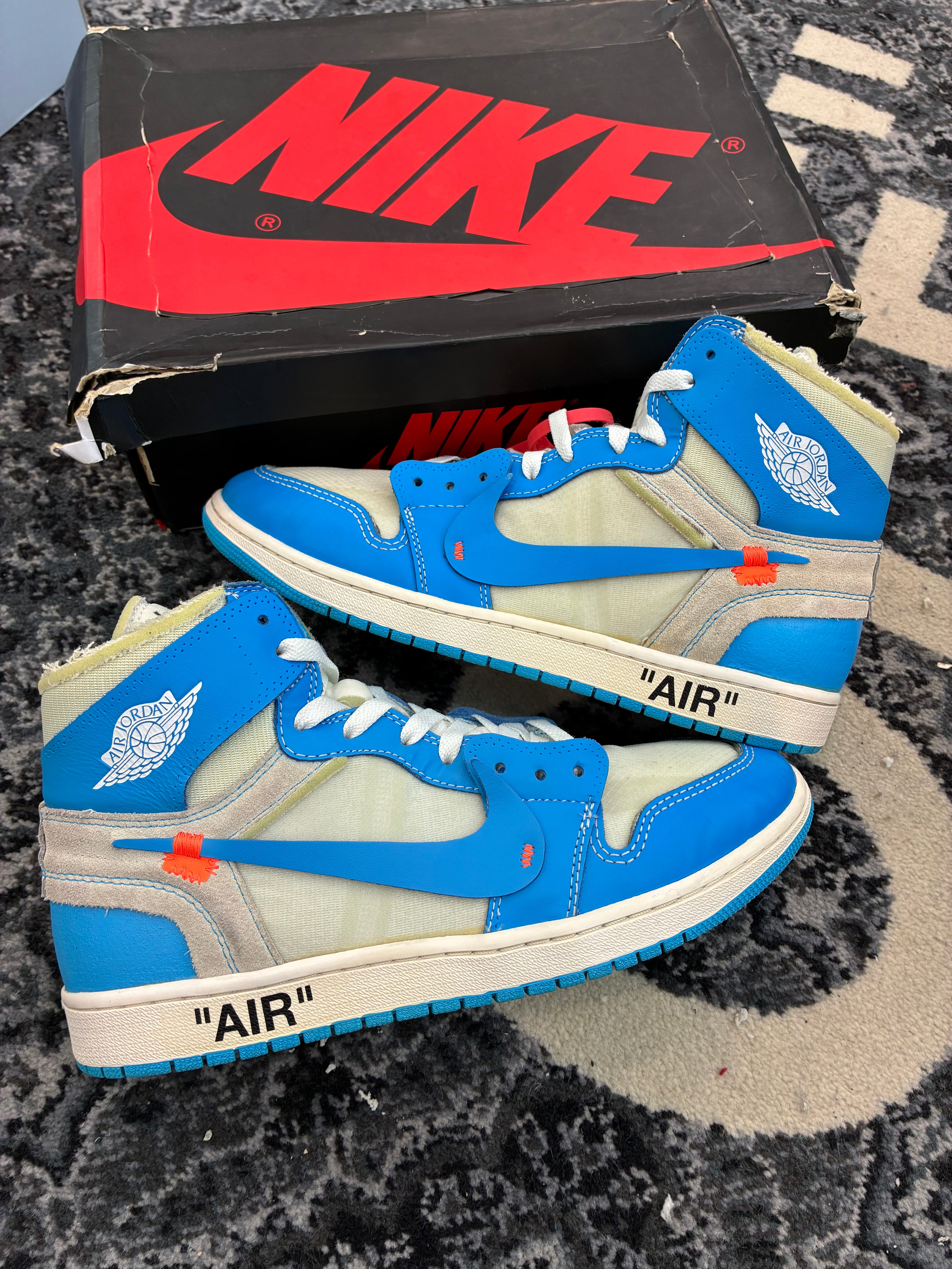 Jordan 1 High x Off White “University Blue”