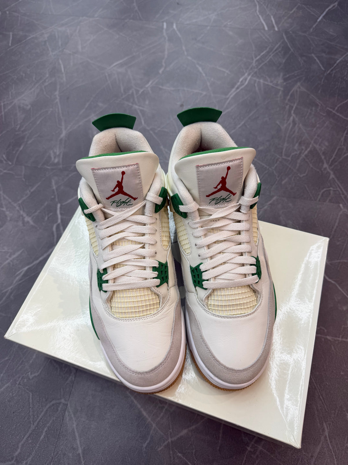 Jordan 4 SB Pine Green