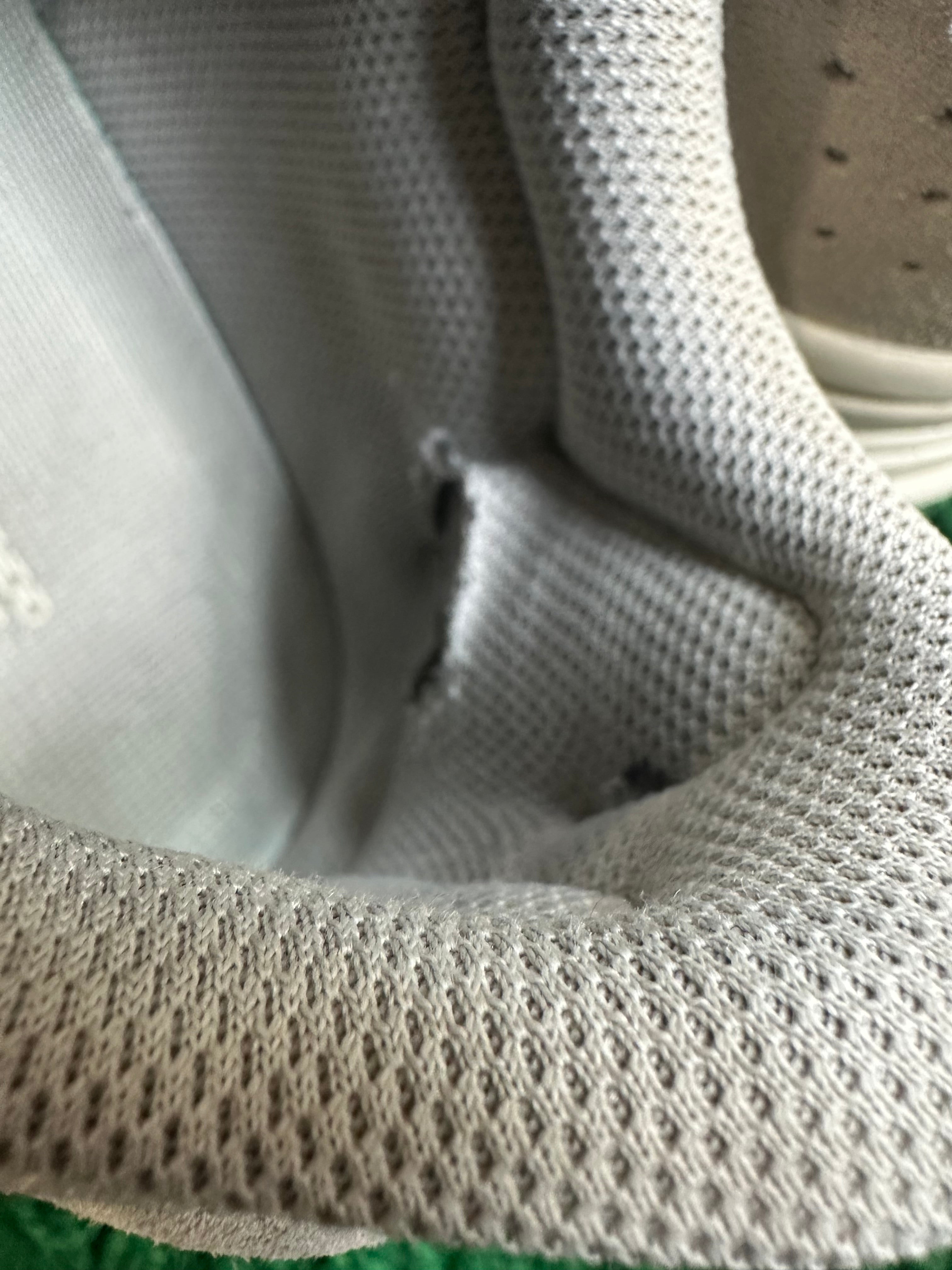 Yeezy 700 “Analog”