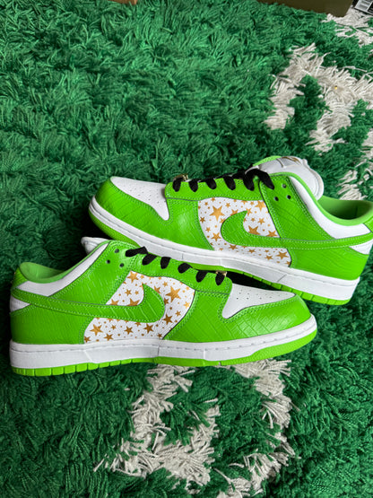 Nike Dunk Low x Supreme “Green Stars”