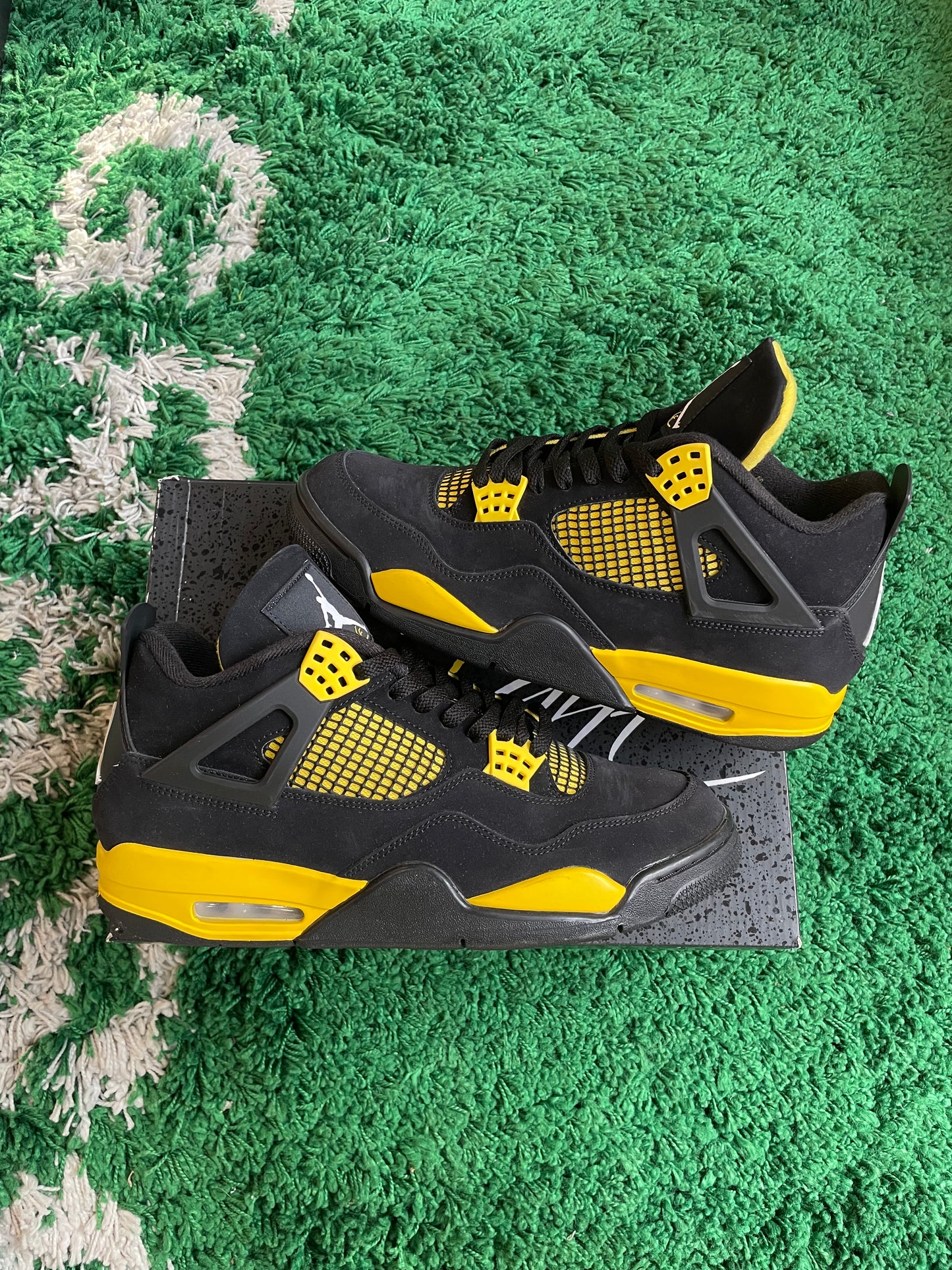 Jordan 4 “Yellow Thunder”