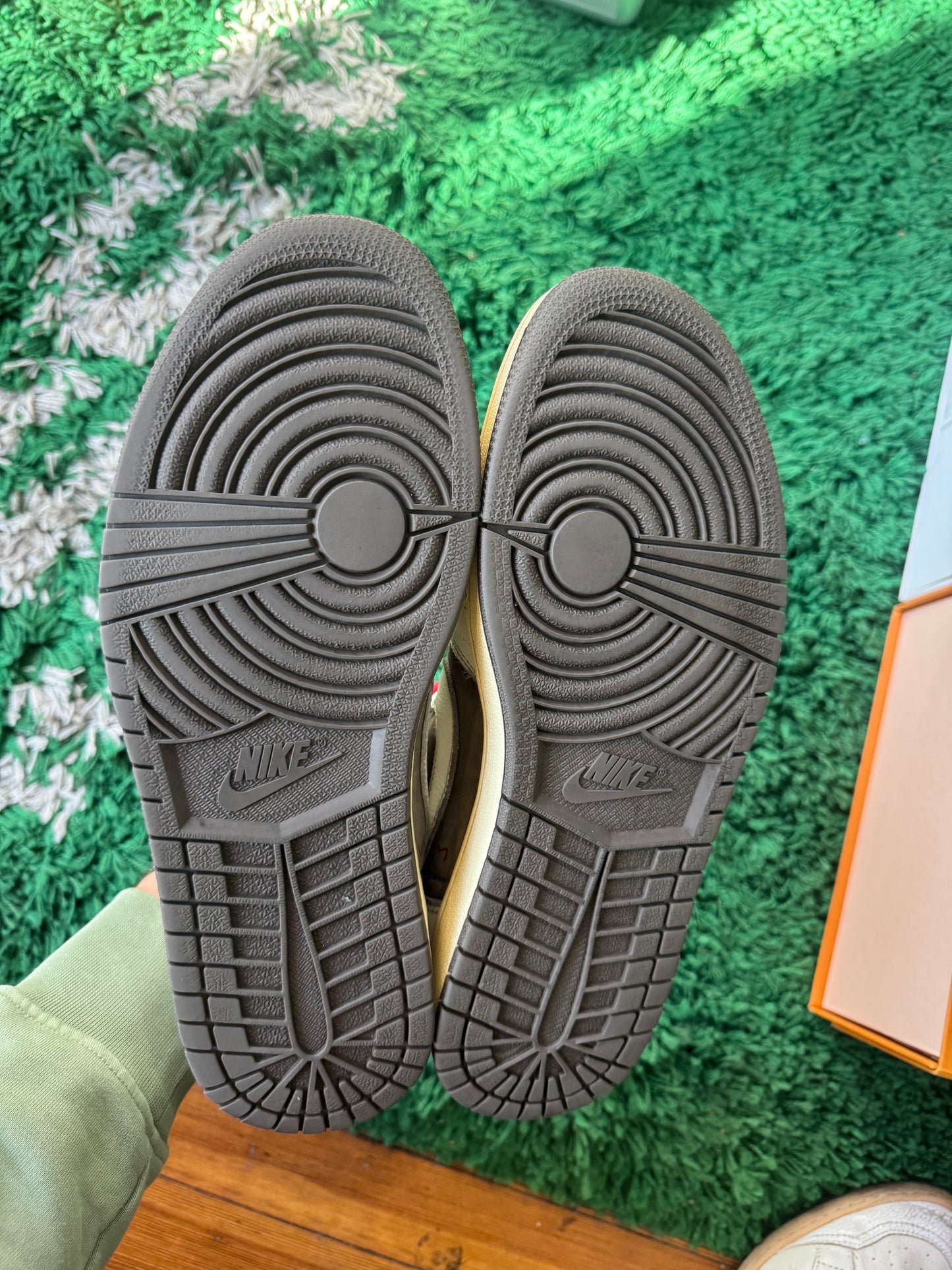 Jordan 1 Low x Travis Scott “Reverse Mocha”