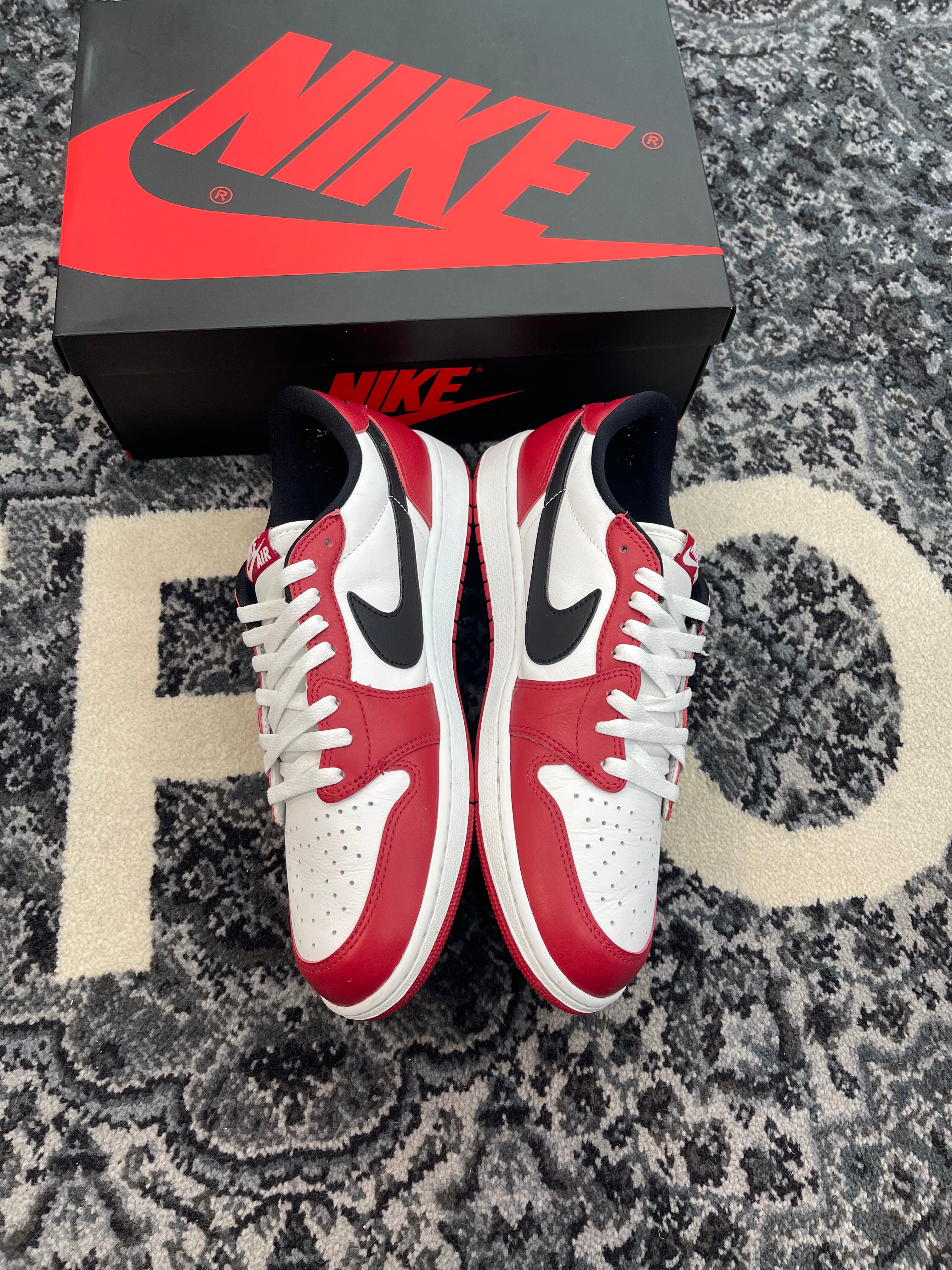 Jordan 1 Low “Chicago”