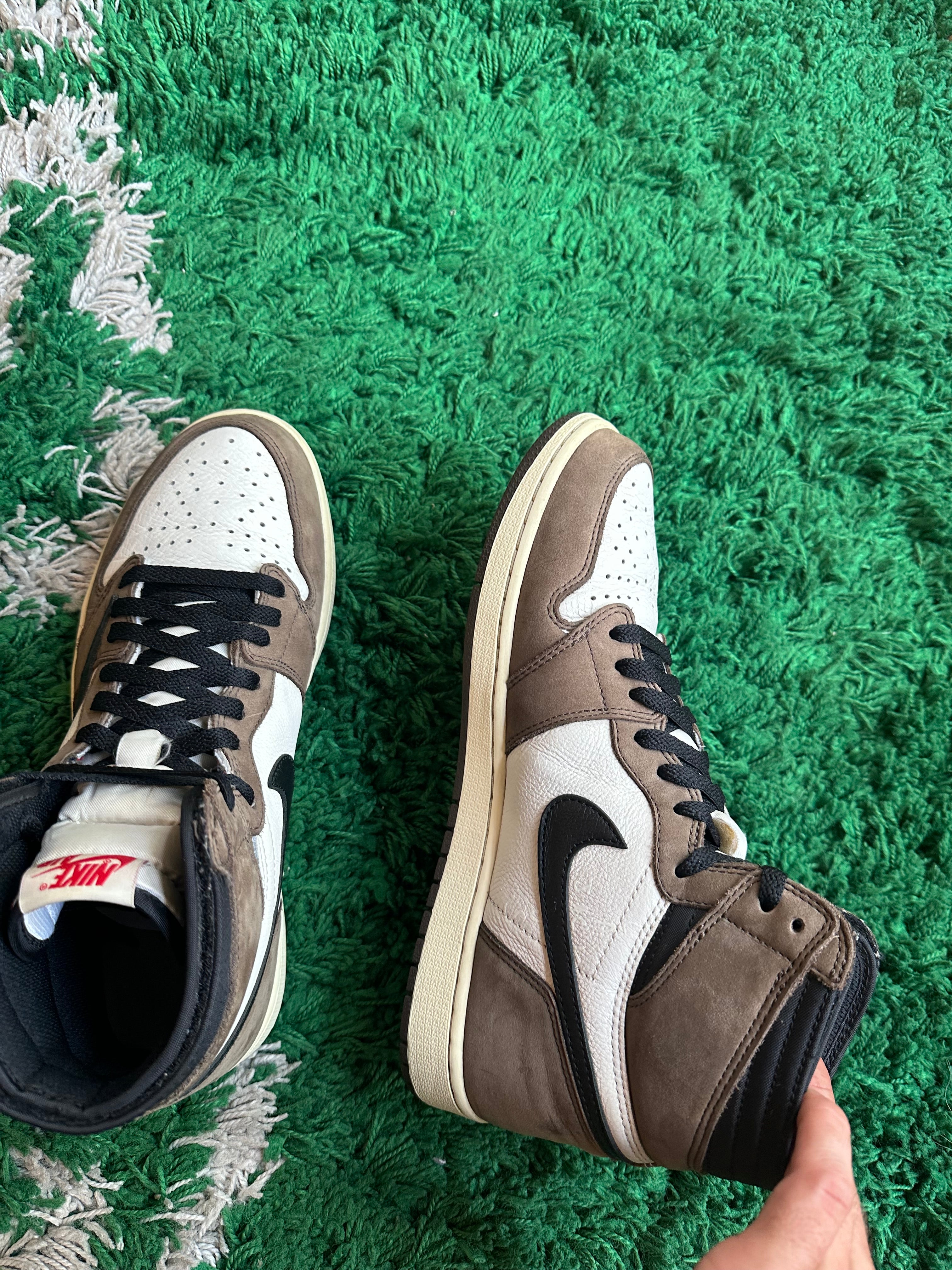 Jordan 1 High Travis Scott “Mocha”
