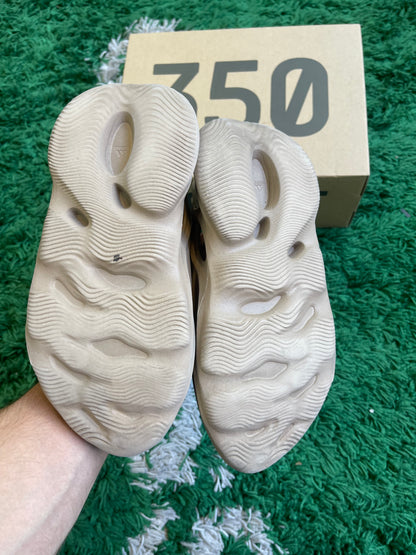 Yeezy Foam Runner “Ochre”