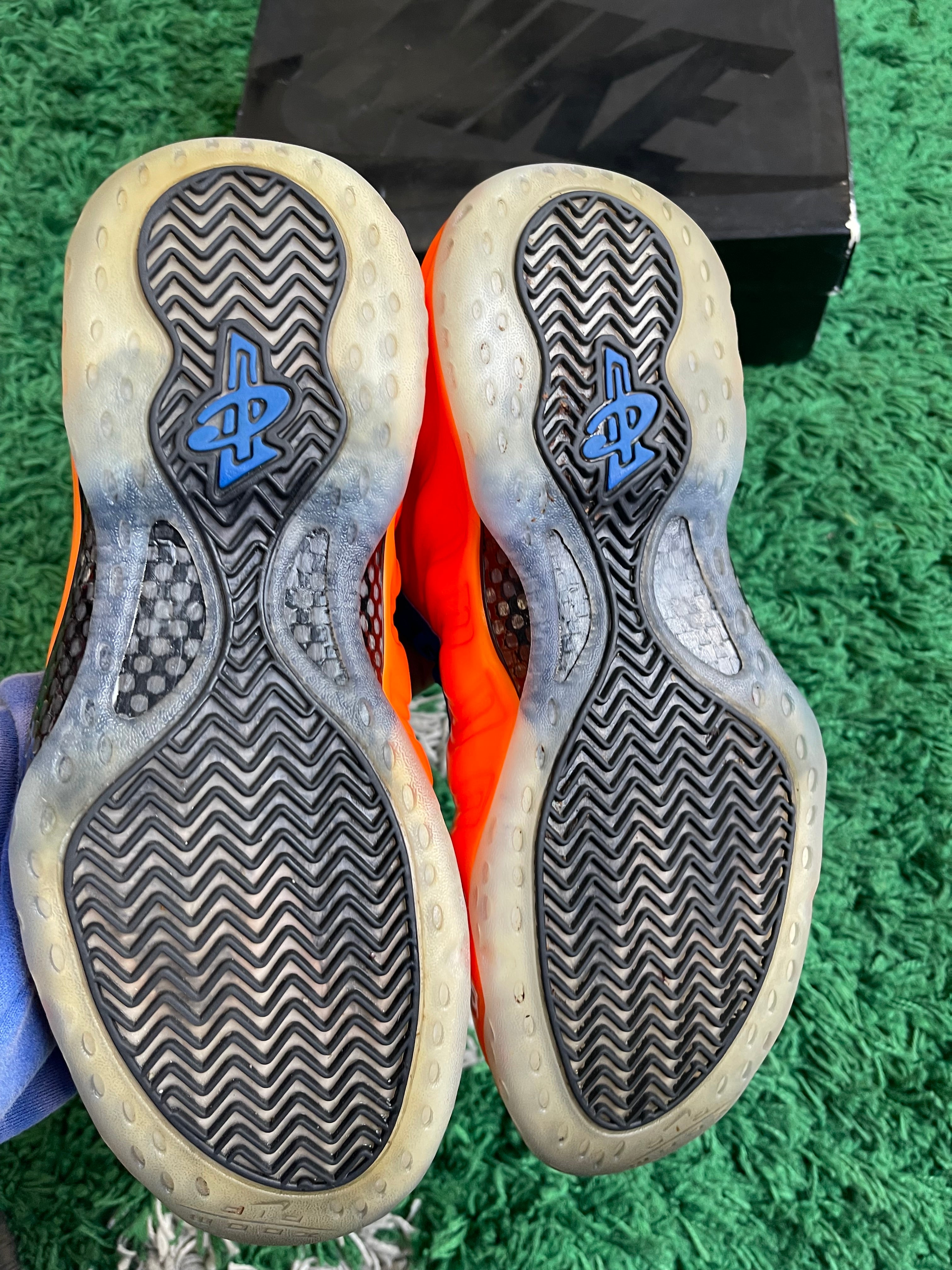 Nike Foamposite One “Knicks”