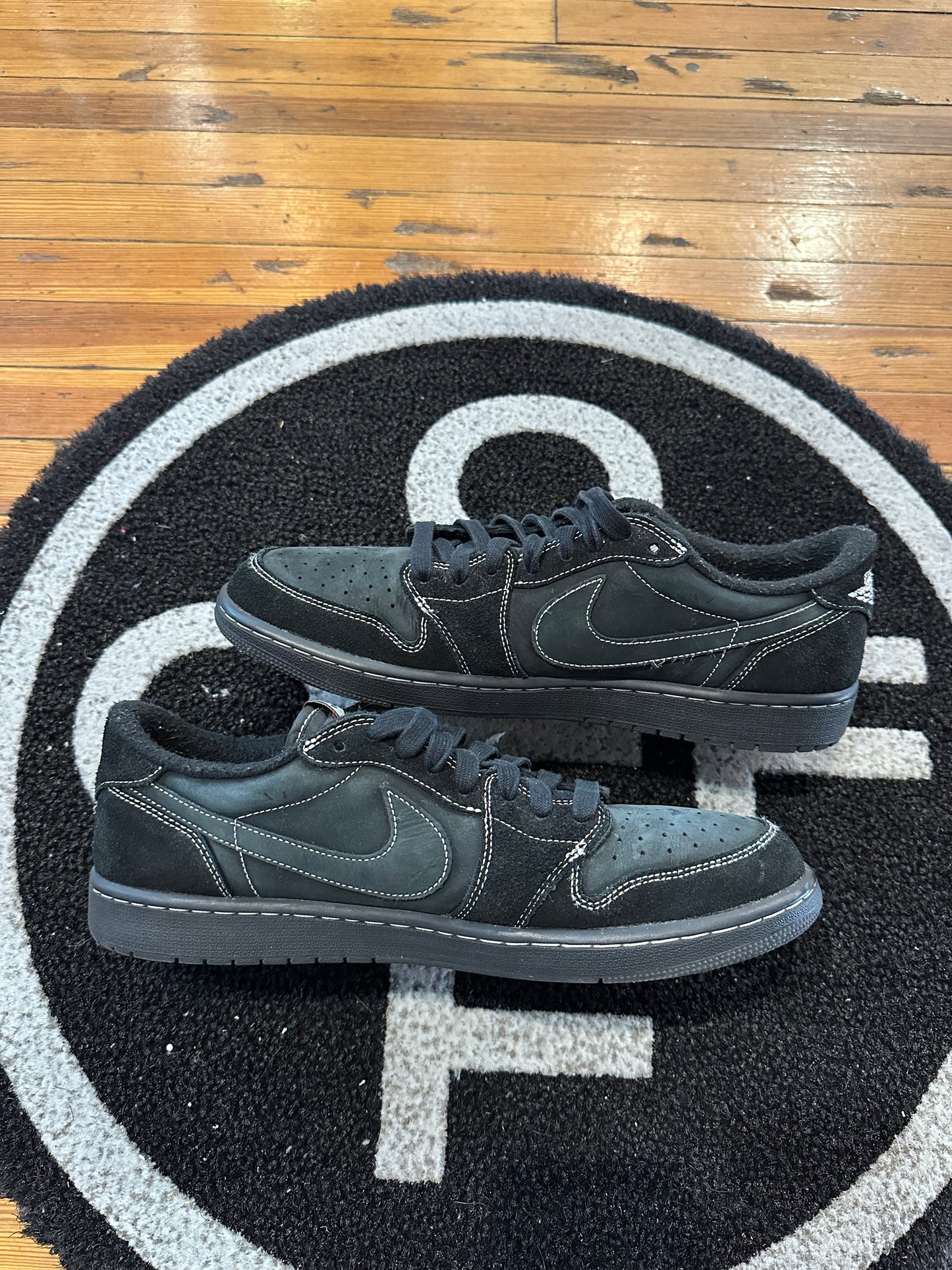 Jordan 1 Travis Low “Phantom”