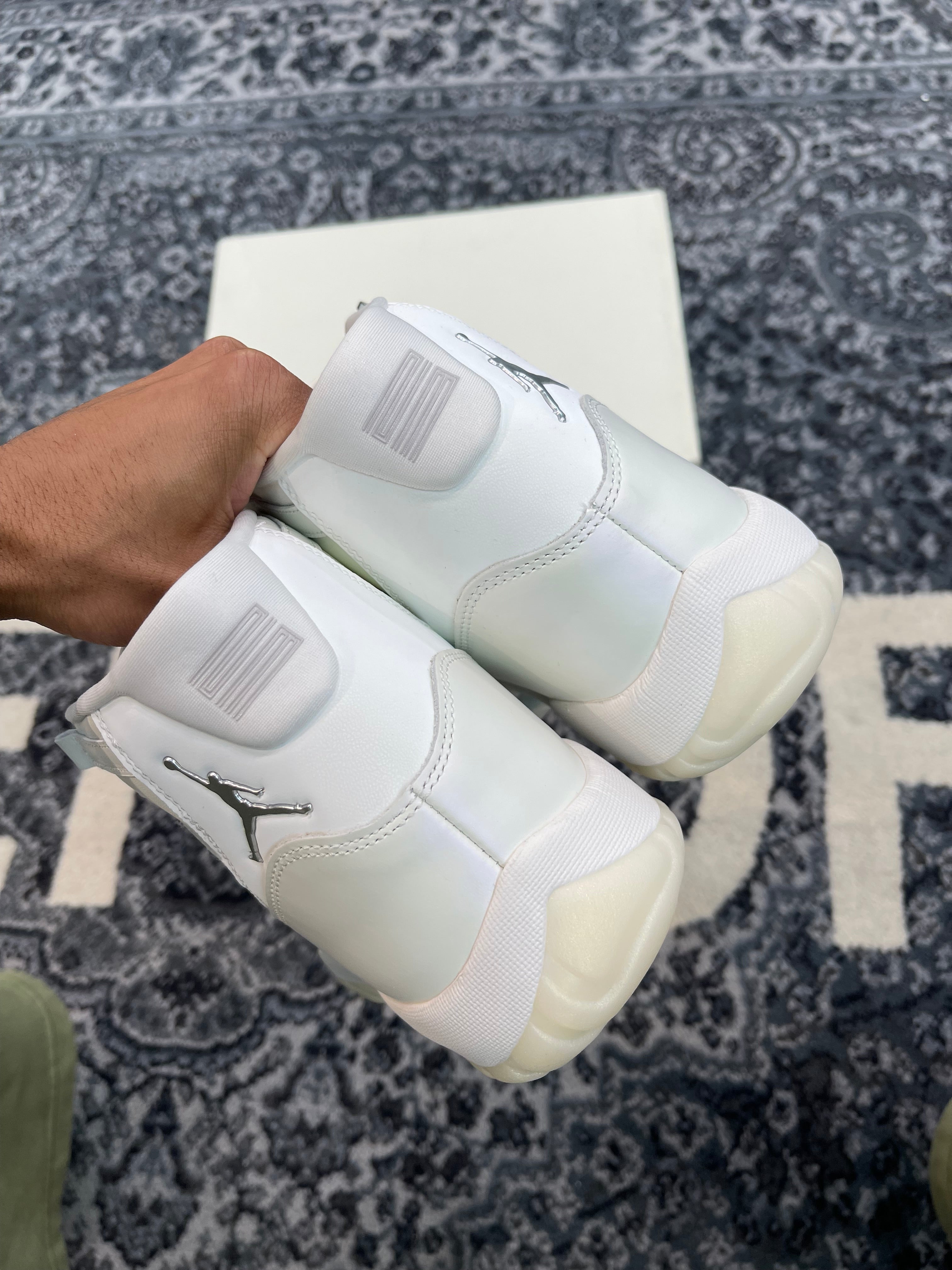 Jordan 11 “Pearl”