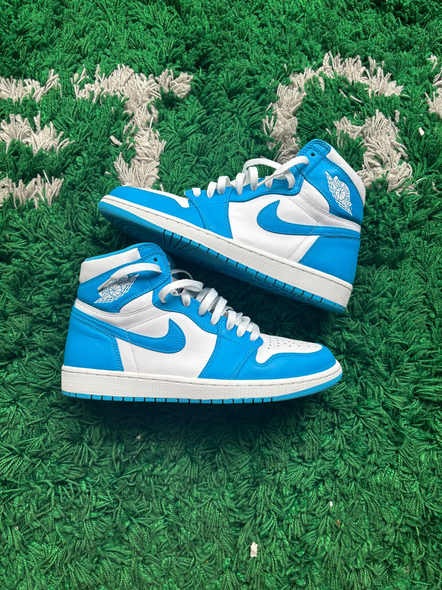 Jordan 1 High “UNC” (2015)