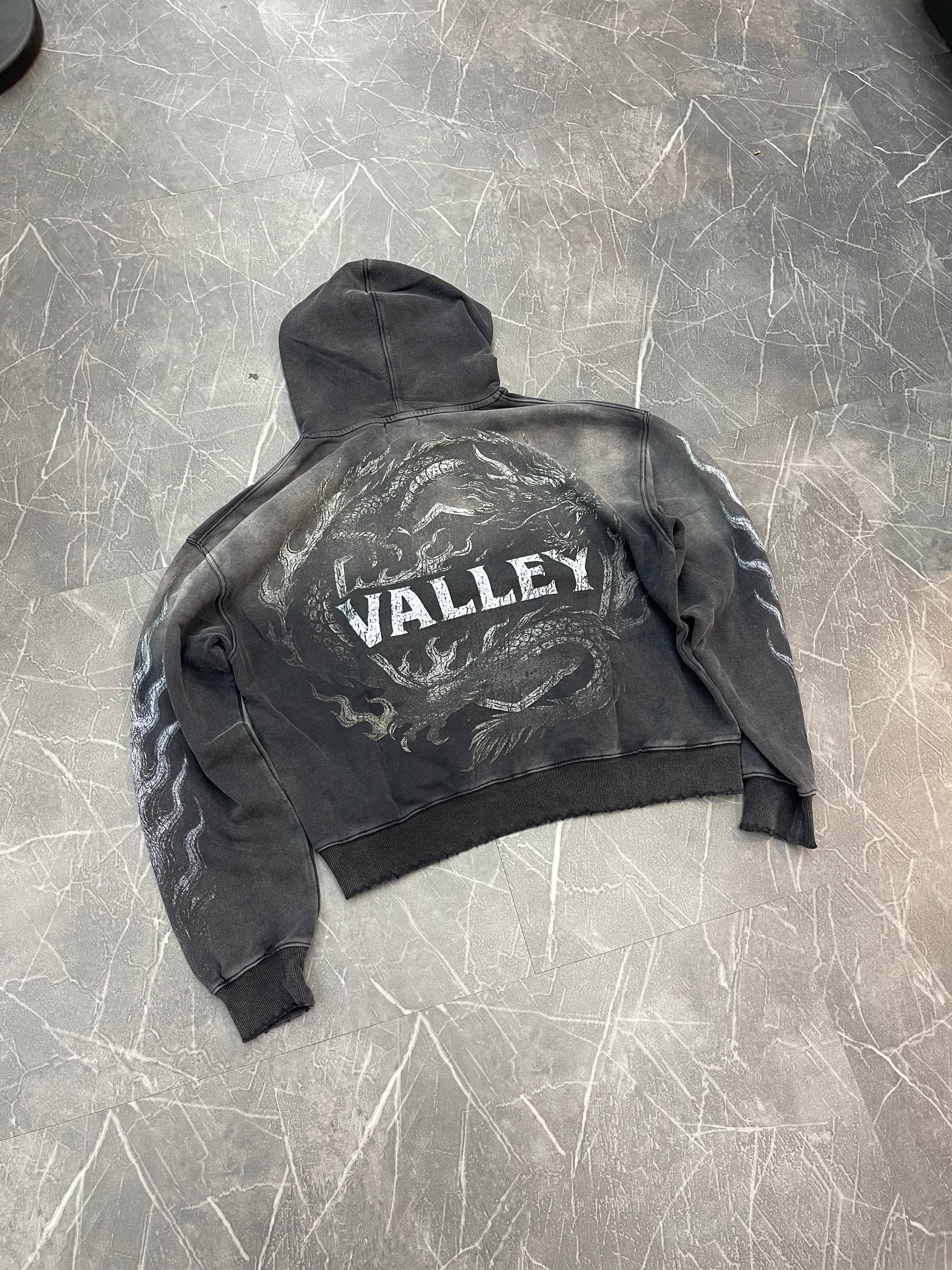 Vale Forever Pullover “Black Serpent”