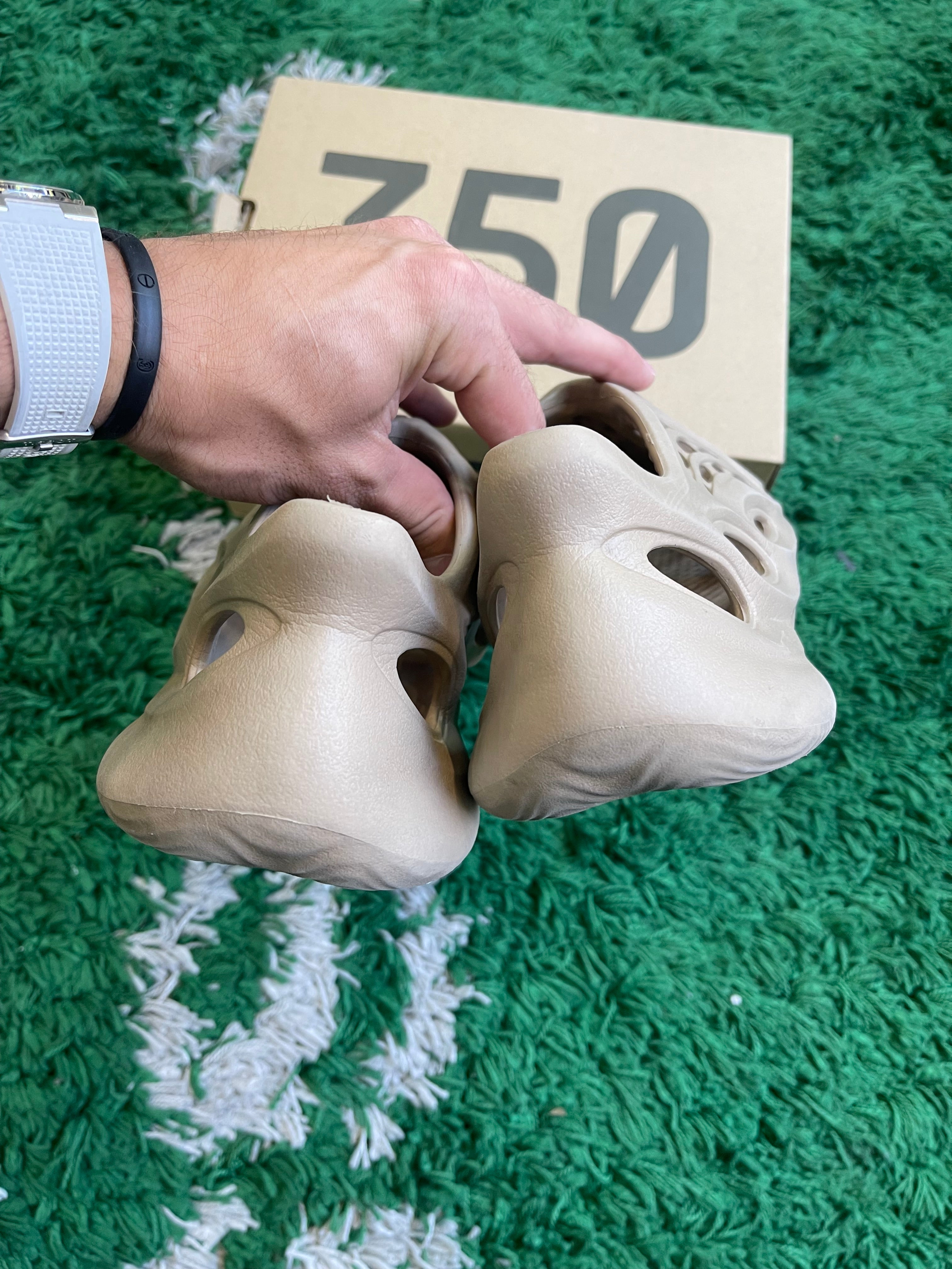 Yeezy Foam Runner “Ochre”