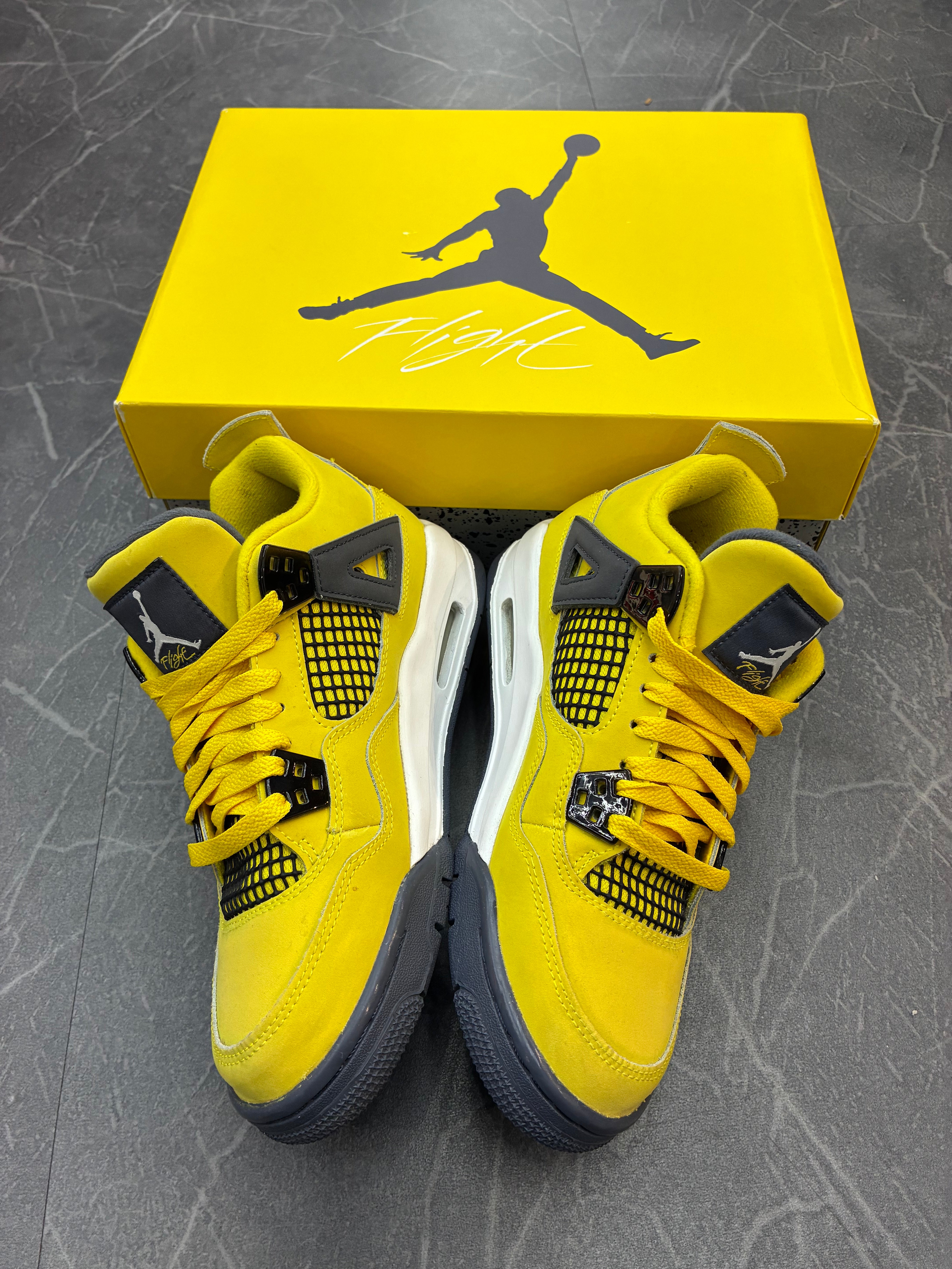 Jordan 4 “Lightning”