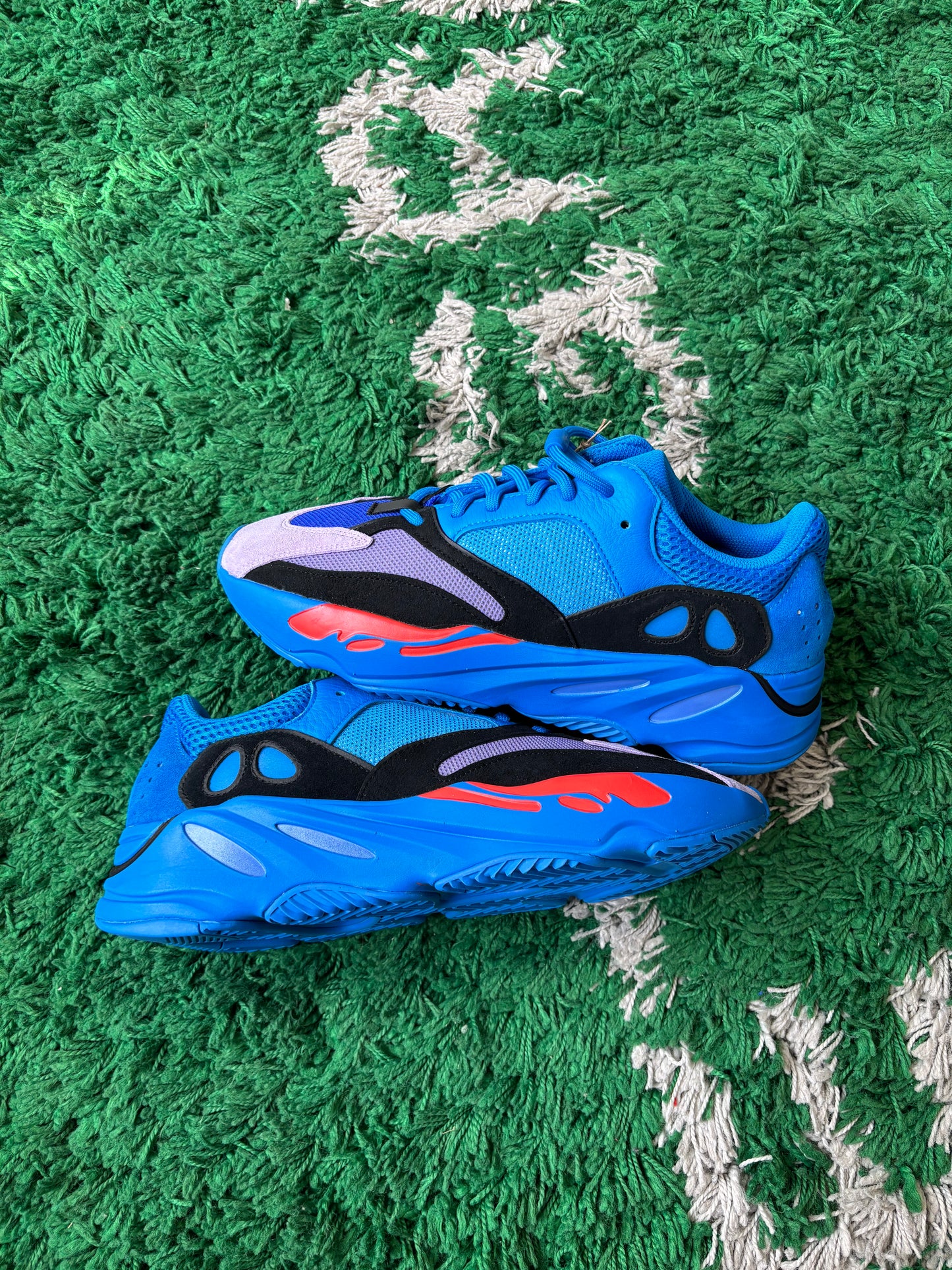 Yeezy 700 “High-Res Blue”