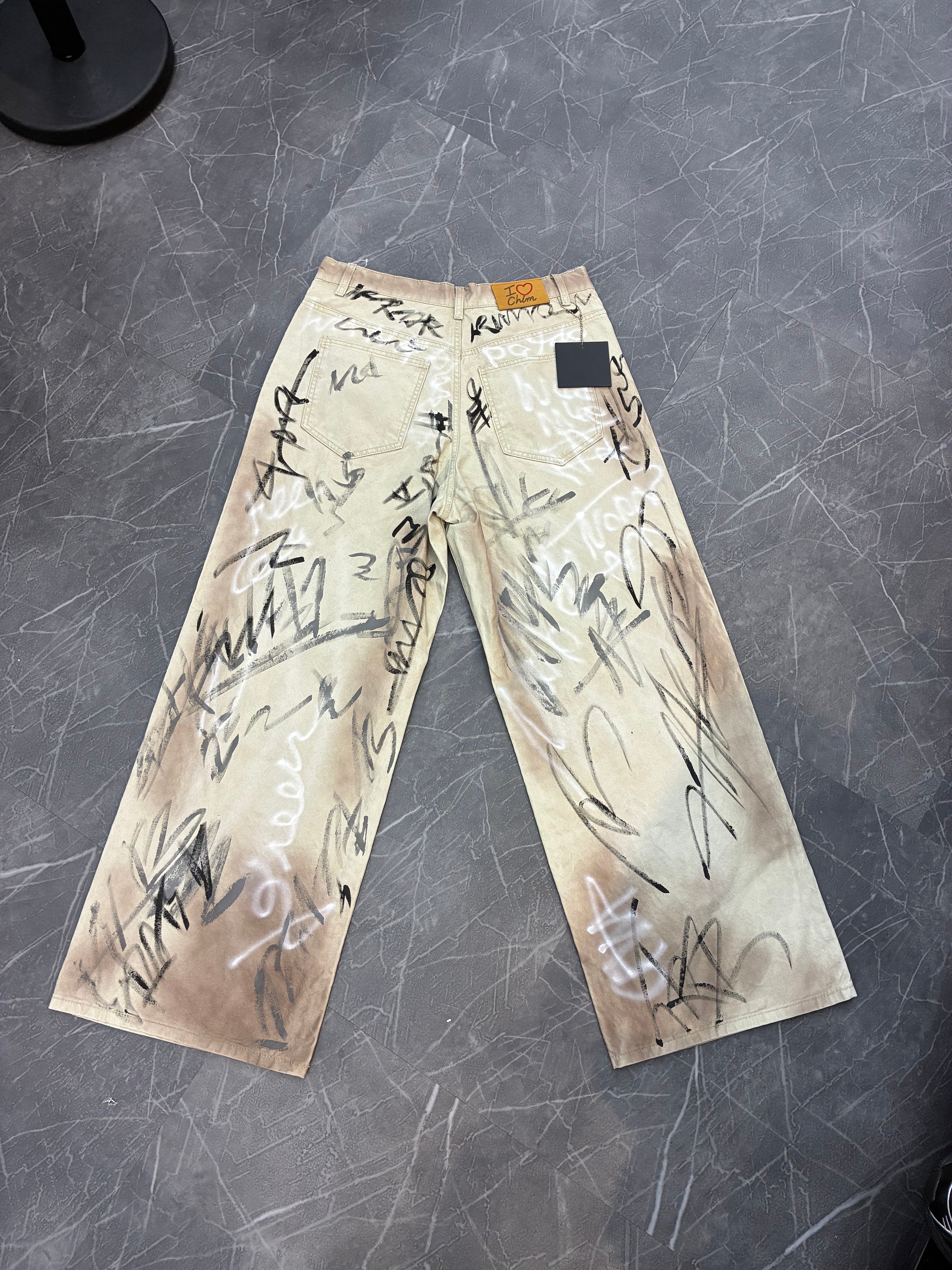 HMDD Graffiti Chinos